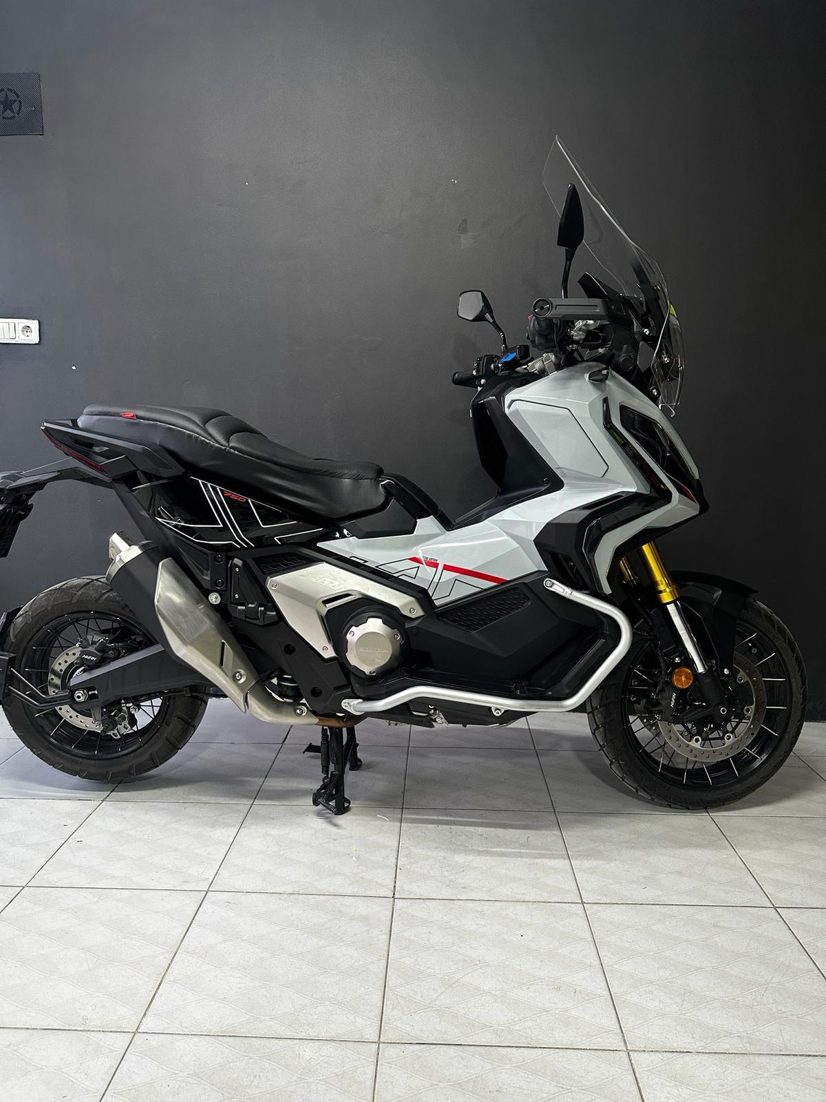 X-ADV 750 / X-ADV 750 Special EditionHonda X-ADV 750 2023/24 Special Edition Sticker Tasarım Etiket Modeli