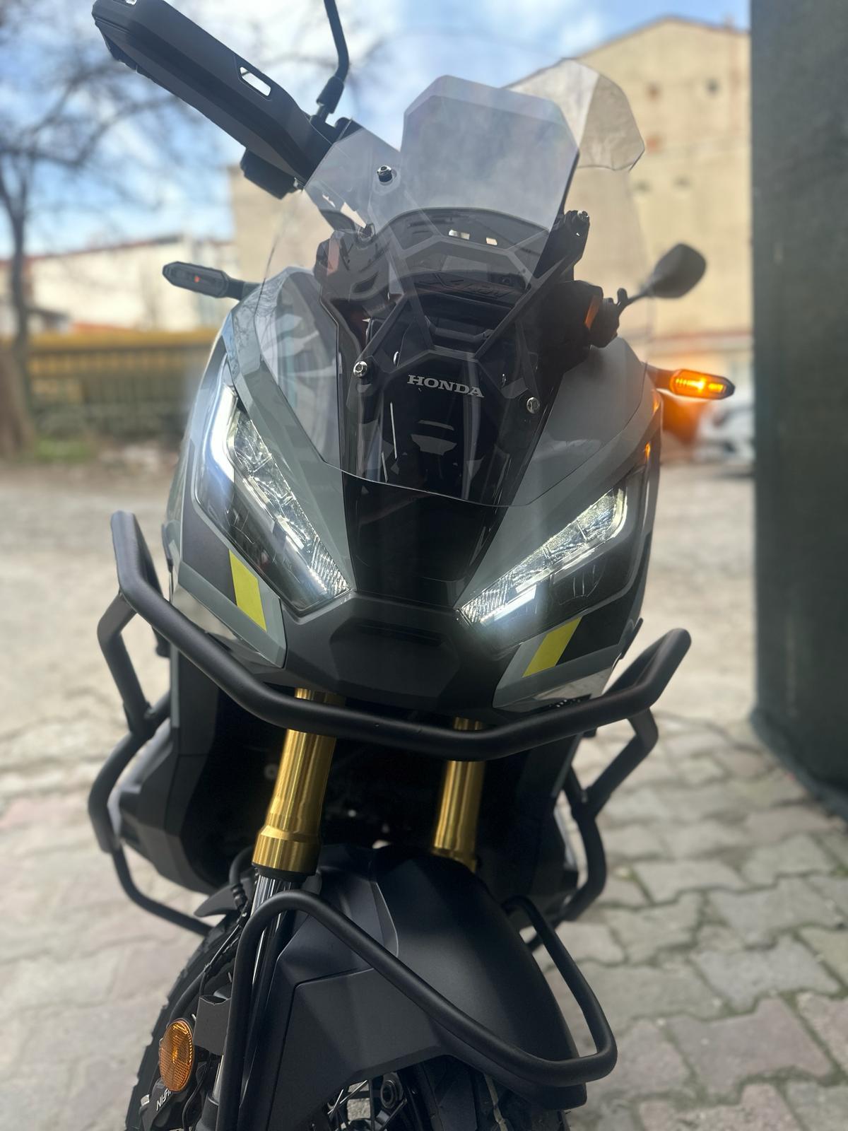 X-ADV 750 / X-ADV 750 Special EditionHonda X-ADV 750 2023/24 Special Edition Sticker Tasarım Etiket Modeli Neon Sarı