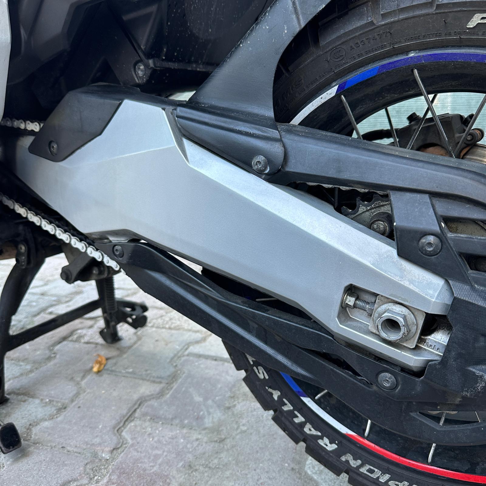 X-ADVHonda X-ADV Arka Maşa Mat Siyah Folyo Kaplama Koruma Sağ Sol 