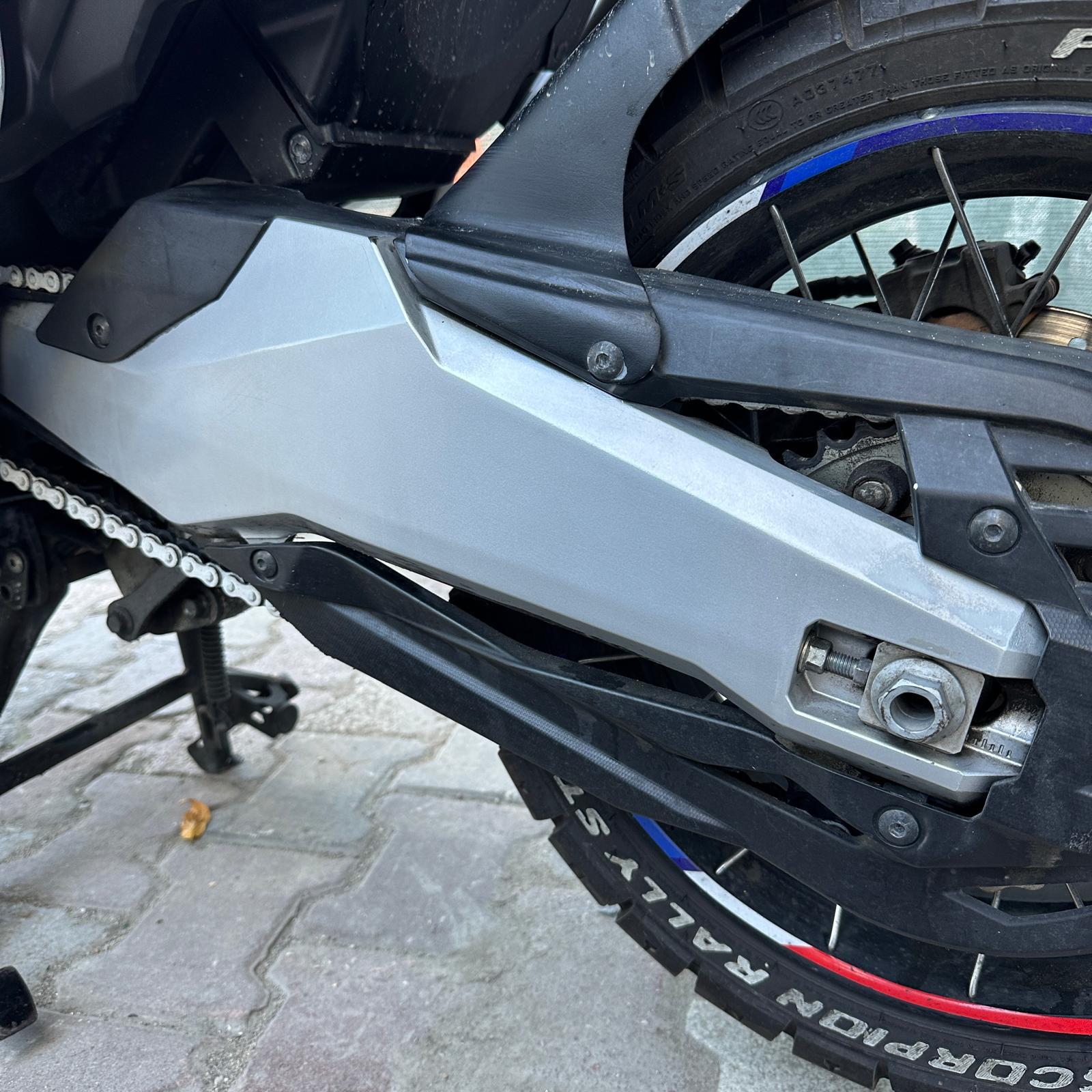 X-ADVHonda X-ADV Arka Maşa Mat Siyah Folyo Kaplama Koruma Sağ Sol 