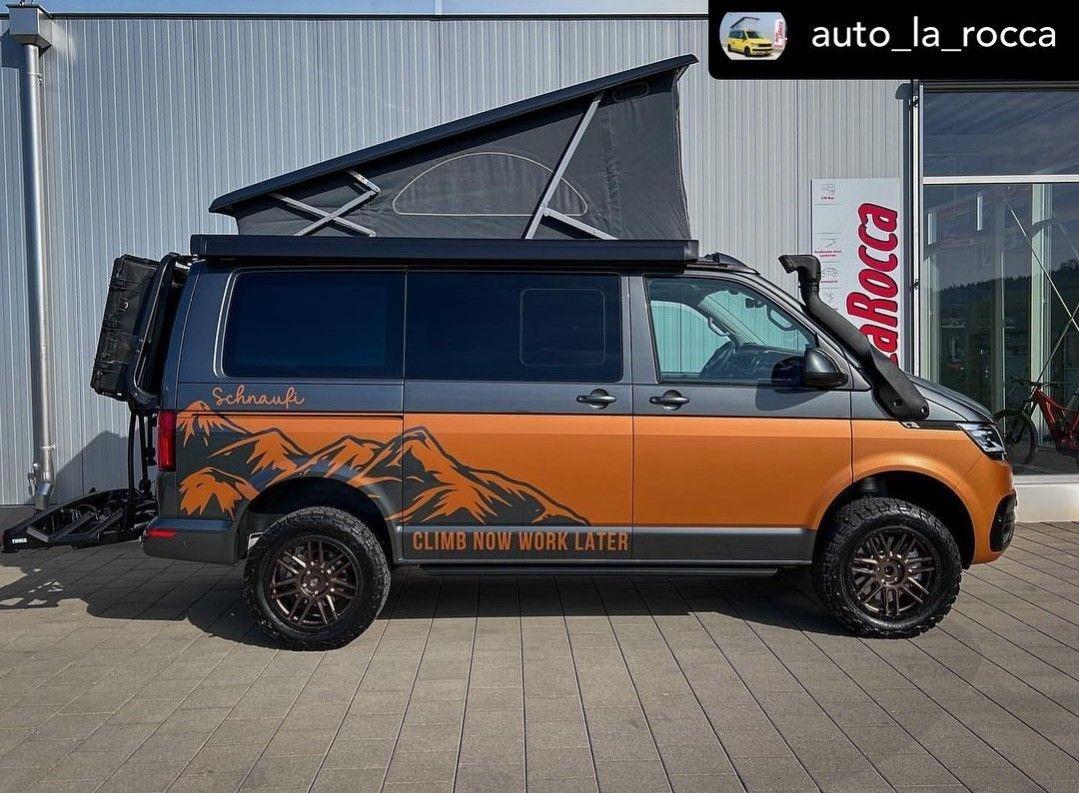 KaravanKaravan Turuncu Dağ Sticker Etiket