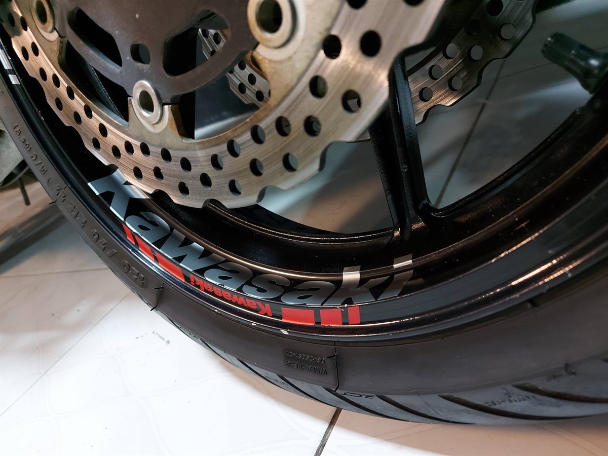 Kawasaki Versyİç Dış Jant Sticker Modeli