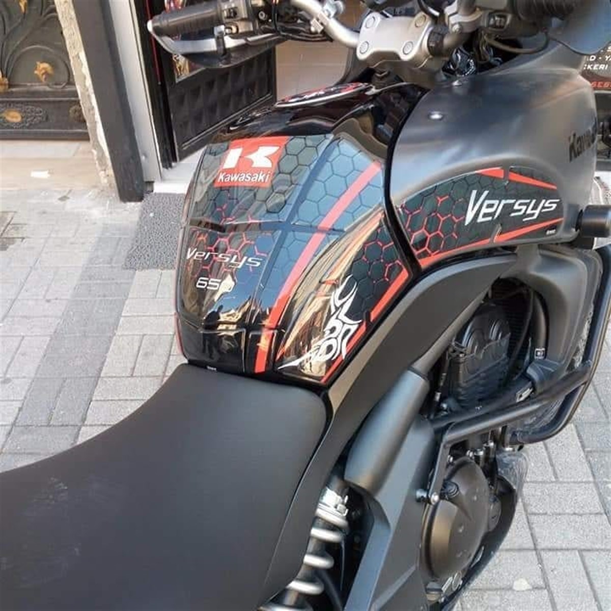Kawasaki Versys 650 Tank Pad Damla Sticker Modeli
