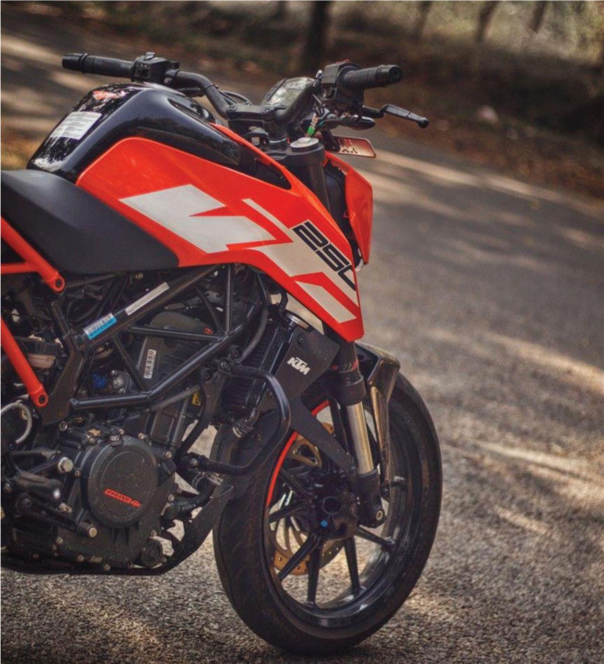 KTM Duke 250 Beyaz Orijinal Sticker Etiket Modeli