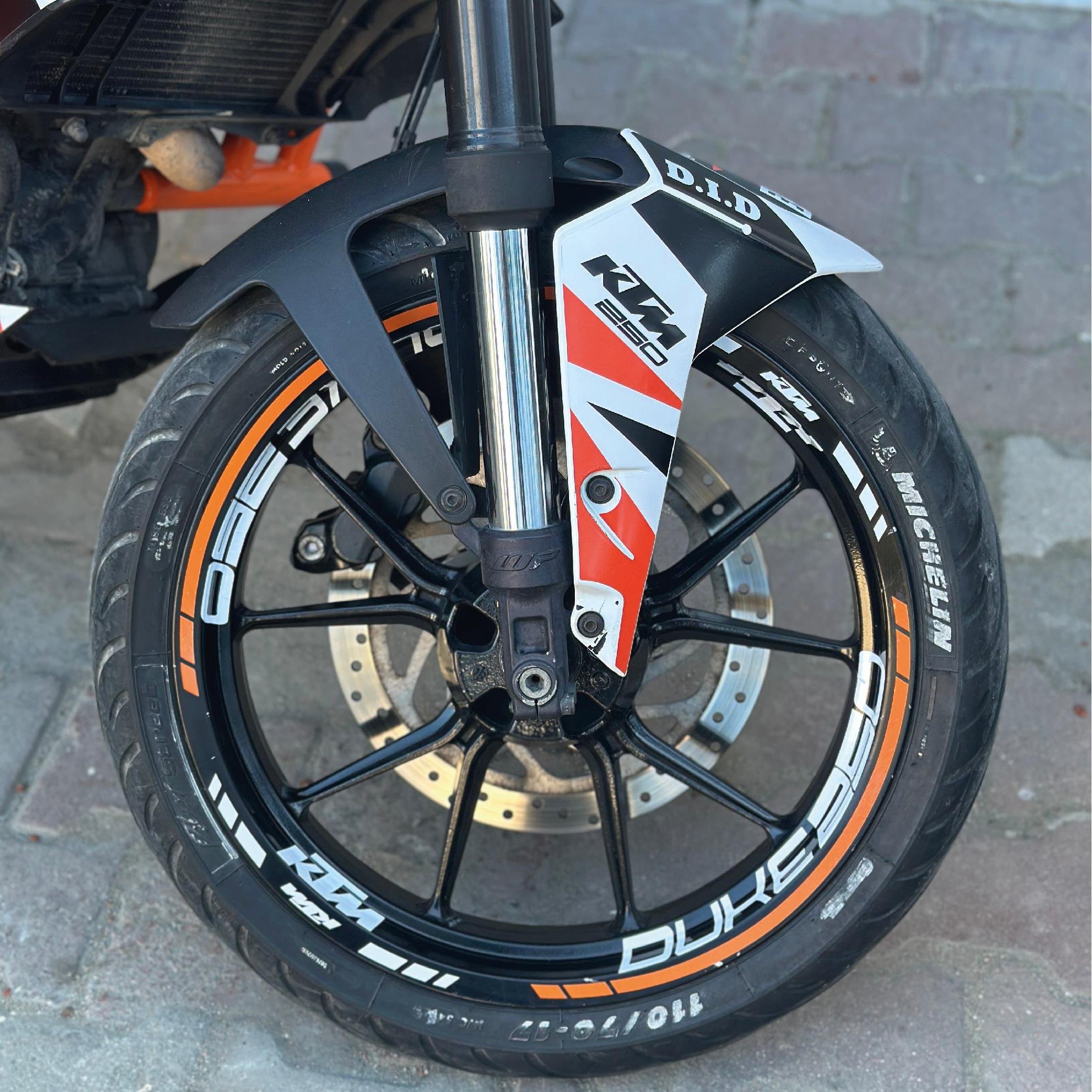 DUKE 200KTM DUKE 250 Motosiklet Jant Sticker Etiket Modeli İç & Dış Set Turuncu