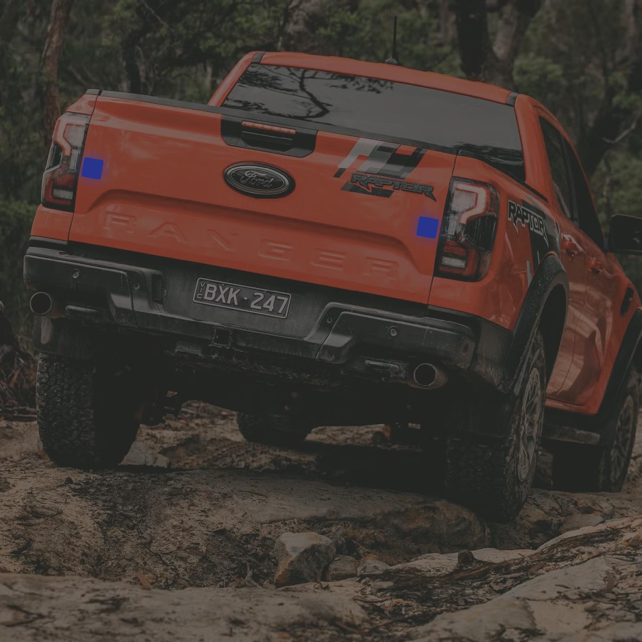 Reflective StickerMavi Reflective (Reflektif) 2'li Kare Sticker Paketi Otomobil Motosiklet Reflektif Parlayan Sticker Etiket Modeli