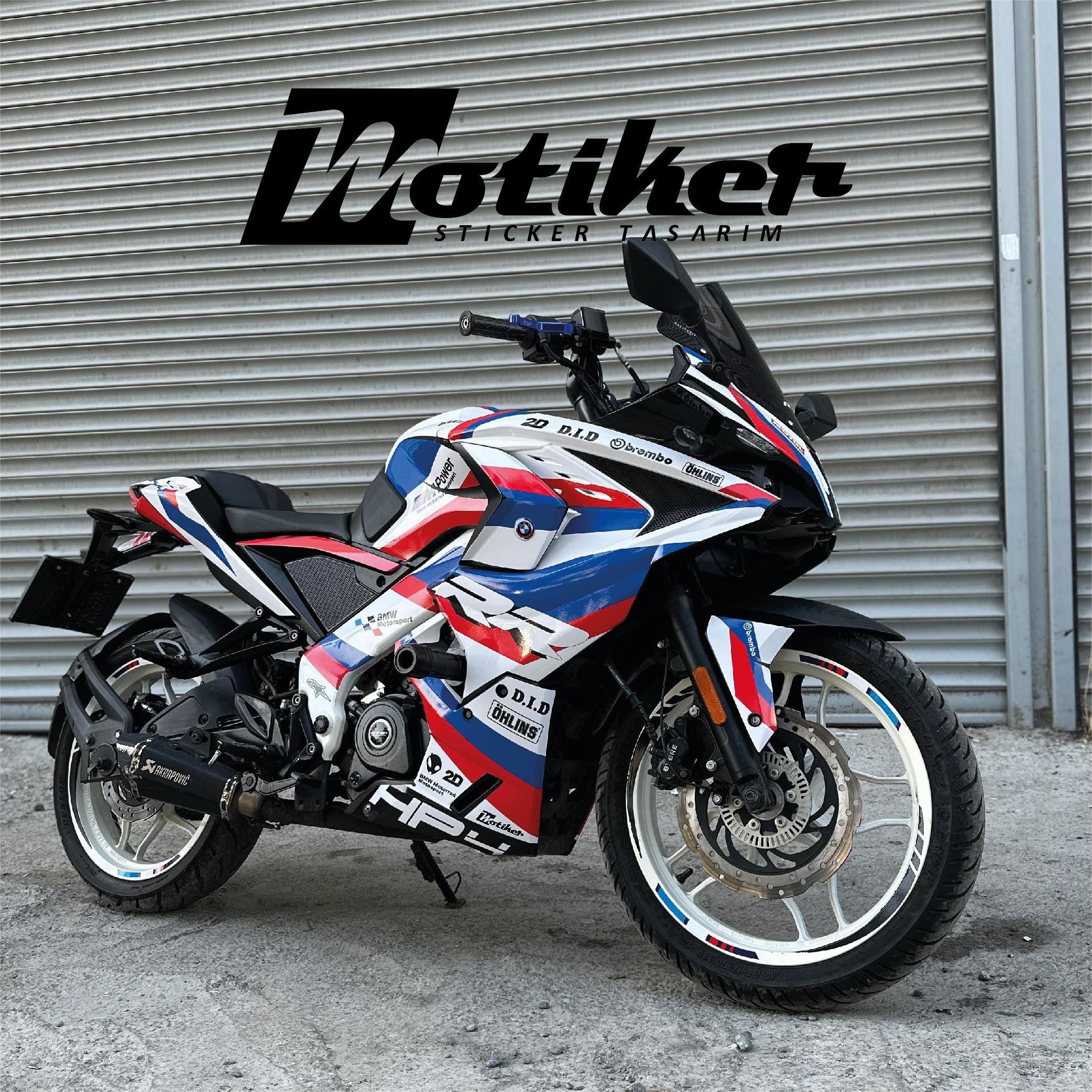 Motiker Bajaj BMW Mavi Kırmızı Sticker Etiket Modeli