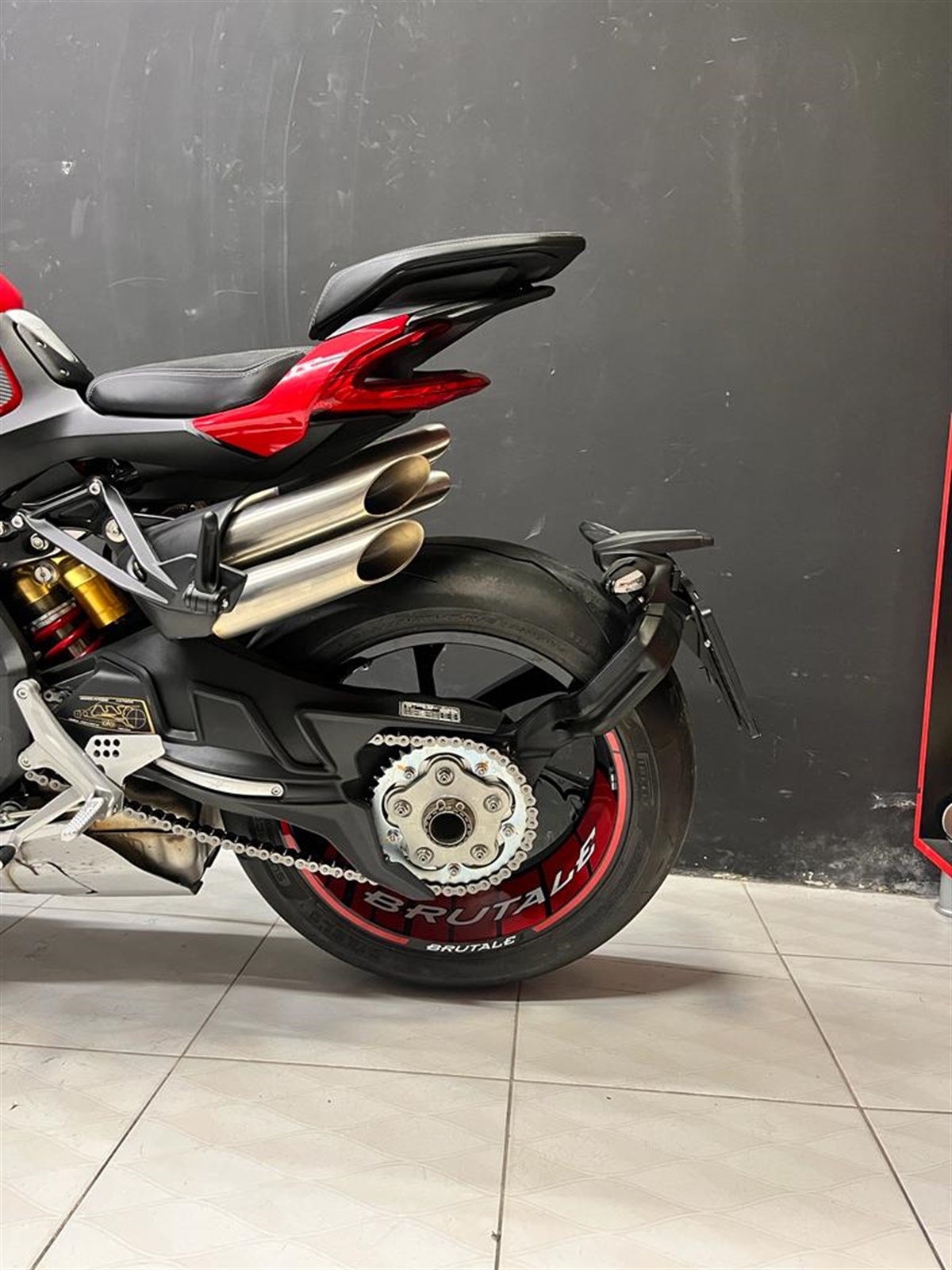 MV Agusta Brutale Jant Sticker Modeli