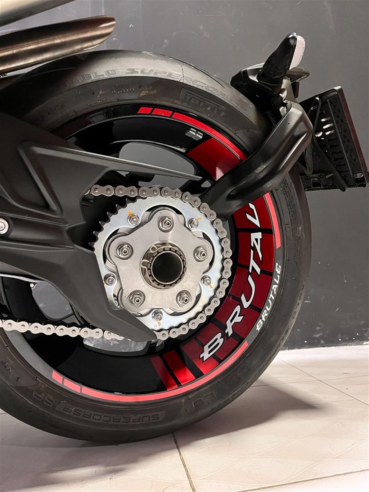 MV Agusta Brutale Jant Sticker Modeli