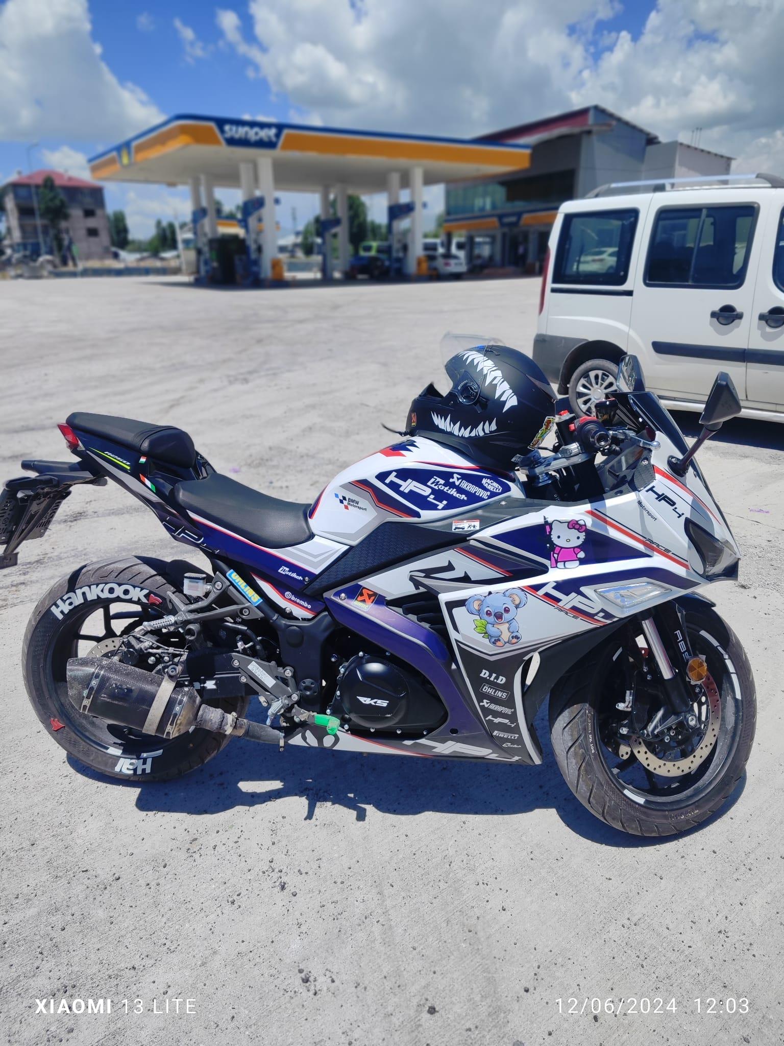 RKSRKS R250 Bmw HP4 Sticker Tasarım Motosiklet Etiket Kaplama Modeli