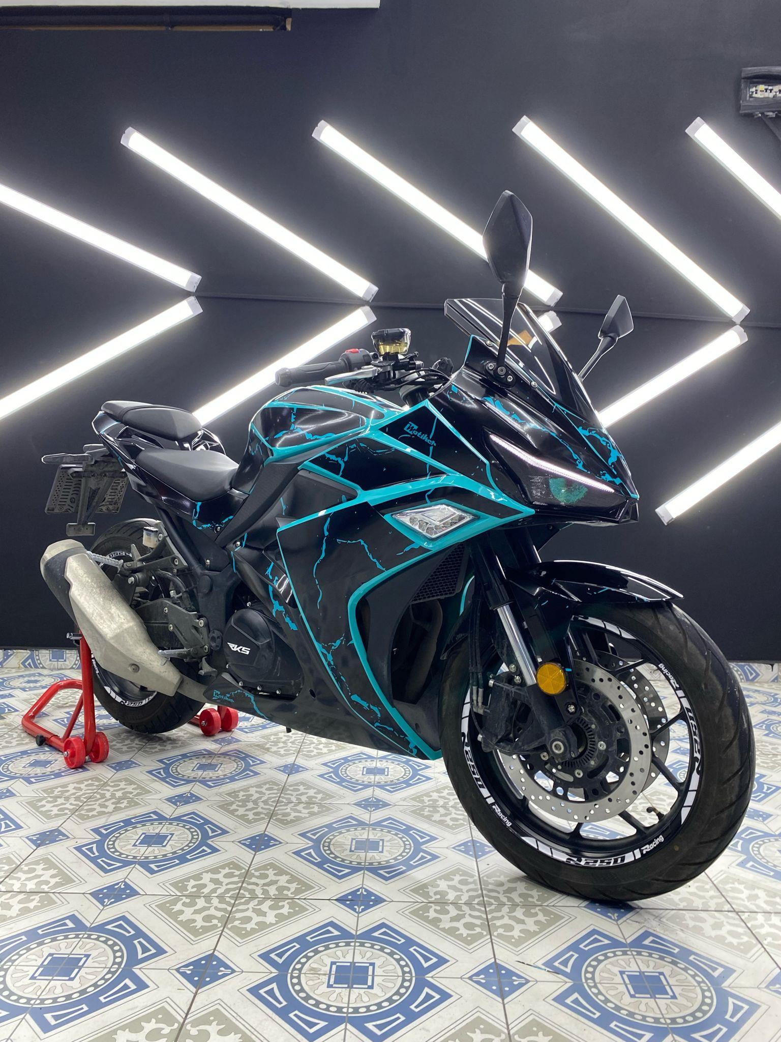 RKSRKS R250 Şimşek Desen Kaplama Motosiklet Sticker Etiket Modeli - Mavi