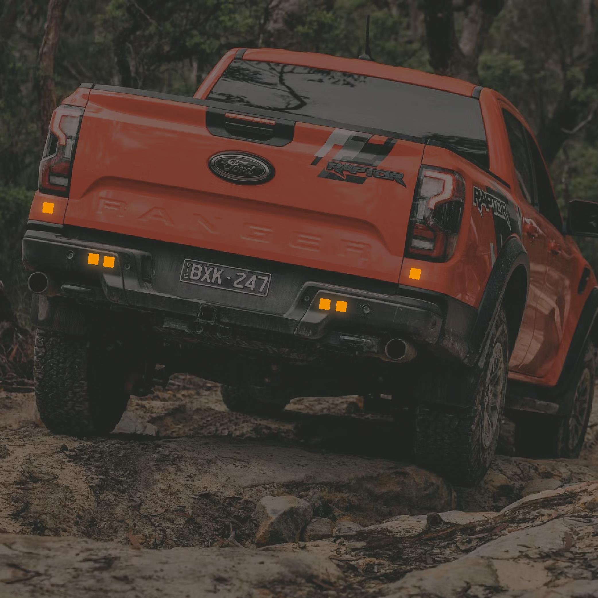 Reflective StickerSarı Reflective (Reflektif) 6'lı Kare Sticker Paketi Otomobil Motosiklet Reflektif Parlayan Sticker Etiket Modeli