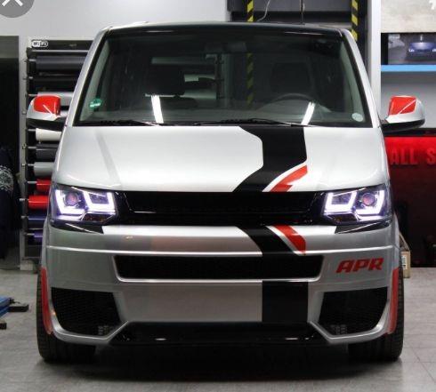 KaravanSiyah Kırmızı Şerit Tasarımlı Karavan Sticker Etiket