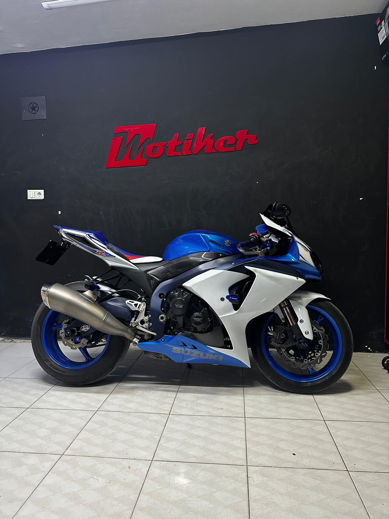 Suzuki GSX-R 1000 Orjinal Yan Sticker Modeli