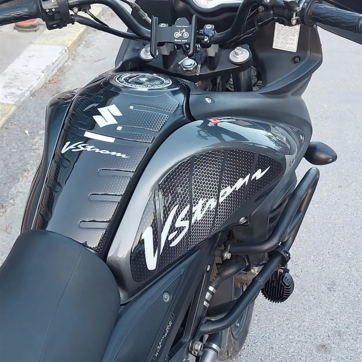 Suzuki V Strom DL650 Tank Pad Damla Sticker Etiket Modeli