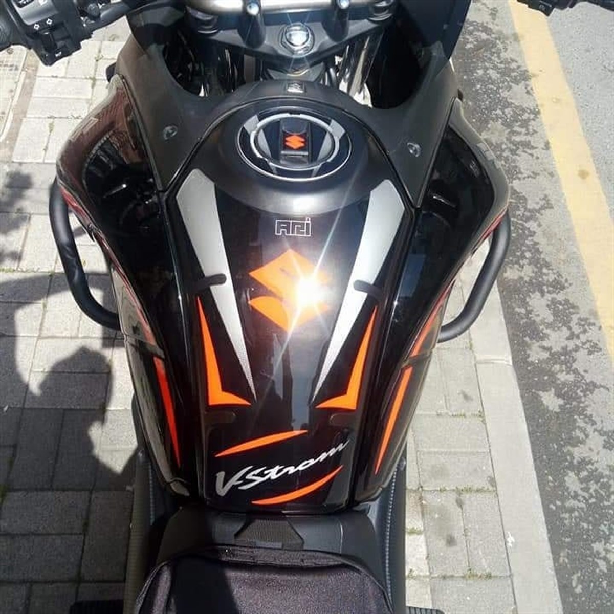 Suzuki V Strom DL650  Tank Pad Damla Sticker Etiket Modeli