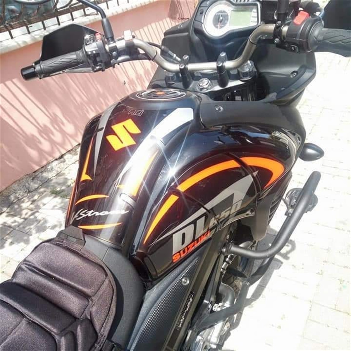 Suzuki V Strom DL650  Tank Pad Damla Sticker Etiket Modeli