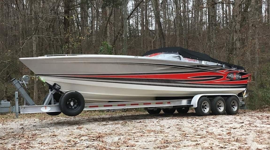 MARKALARTekne Kırmızı Siyah Şerit Sticker Etiket