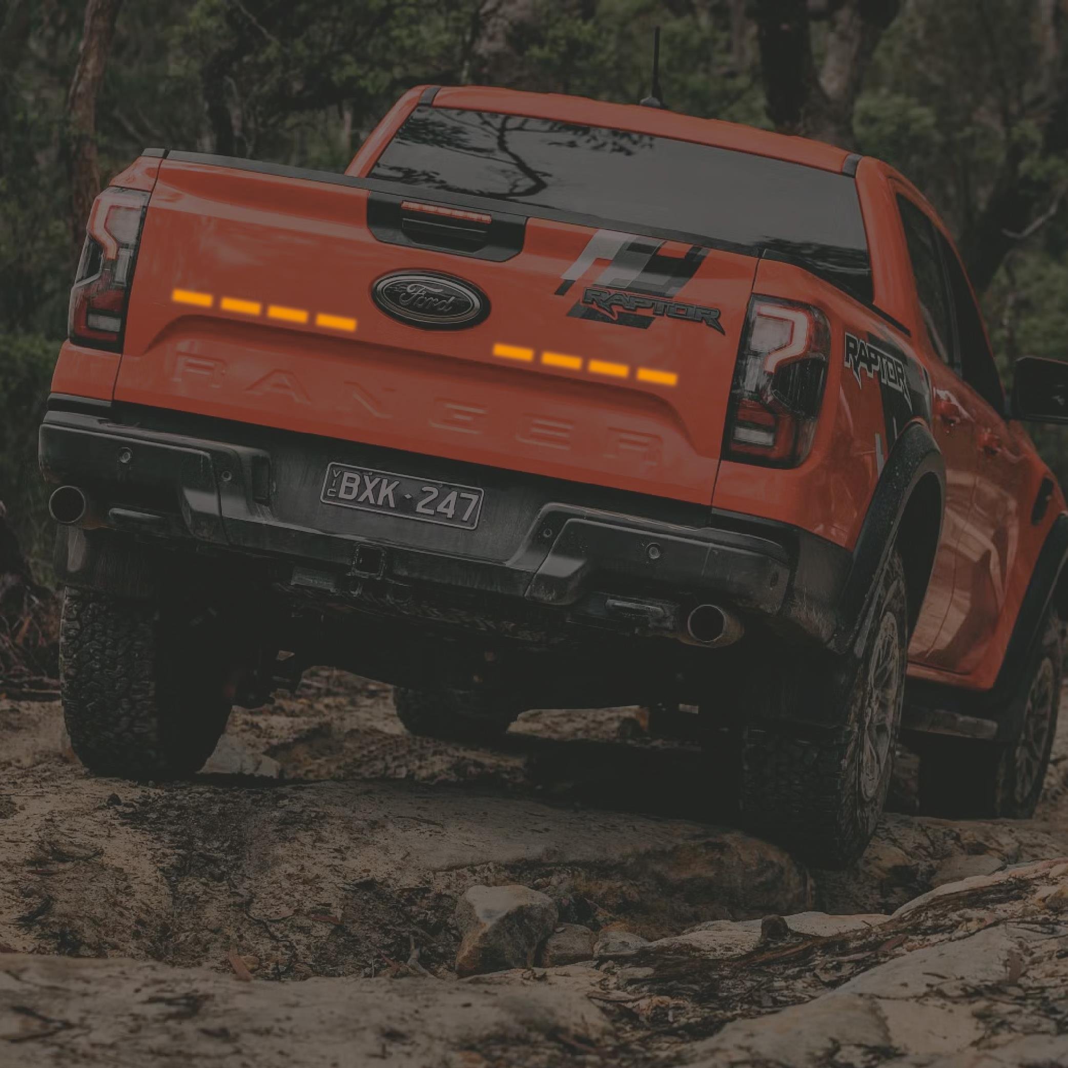 Reflective StickerTuruncu Reflective (Reflektif) Sticker Paketi 8'li Otomobil Motosiklet Reflektif Parlayan Sticker Etiket Modeli