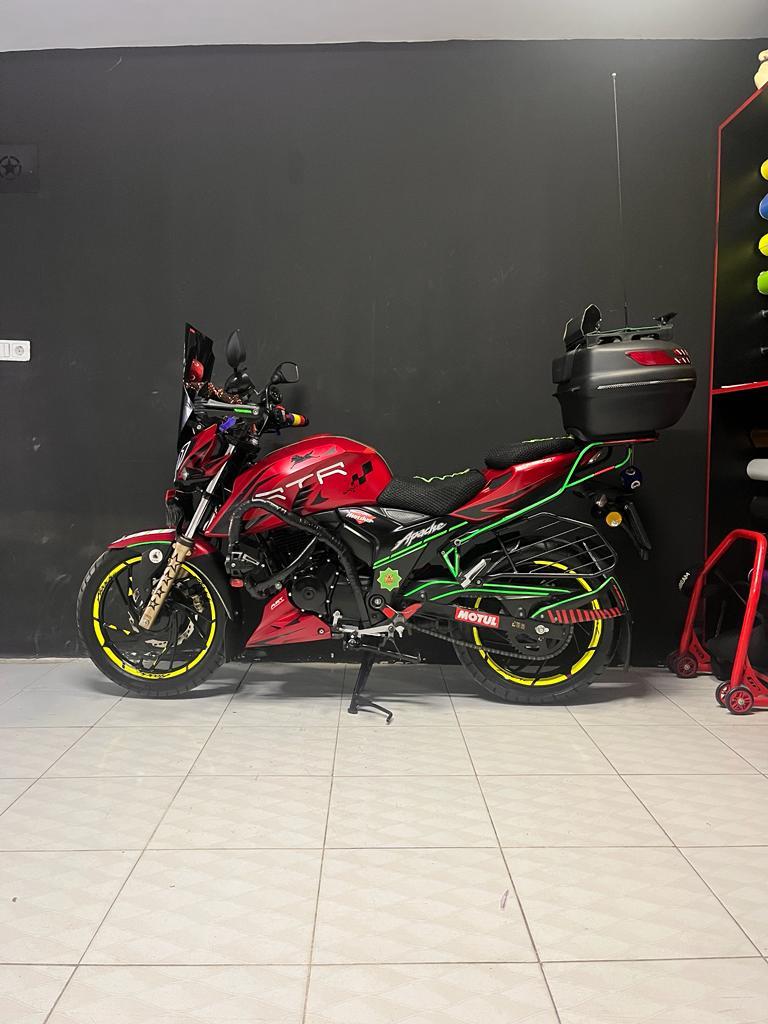 TVS Apache Jant Sticker Etiket Modeli Neon Sarı