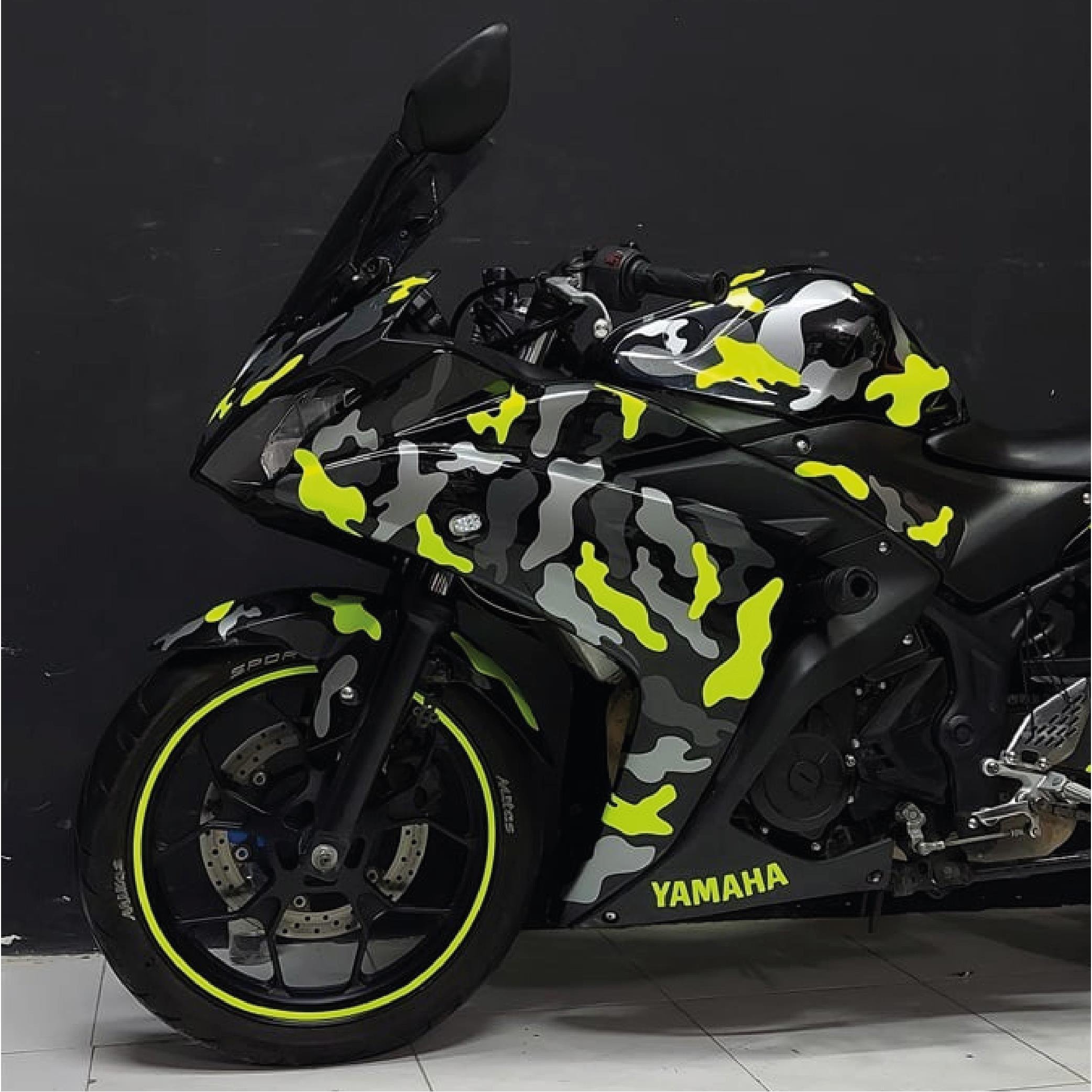 Universal (Evrensel) Kamuflaj Kaplama Motosiklet Sticker Etiket Modeli