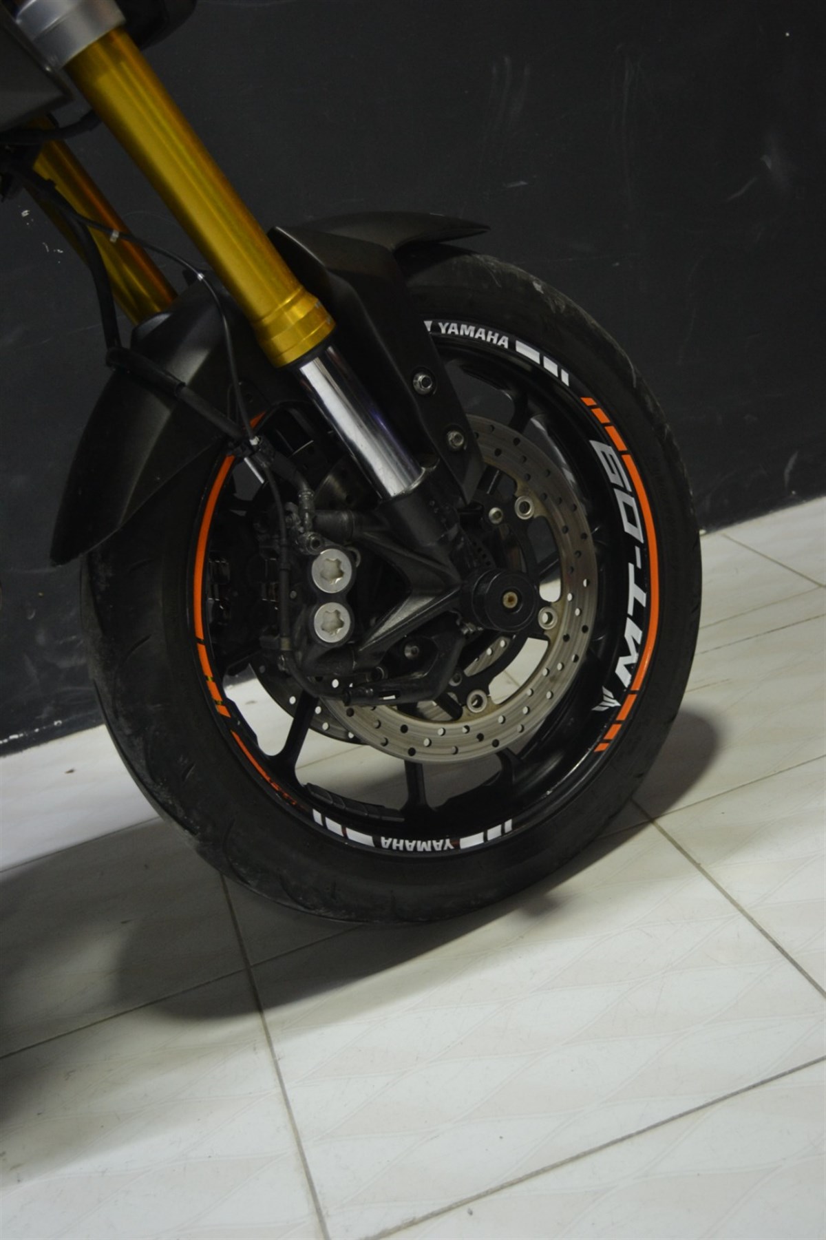 Yamaha MT 09 İç Dış Yazılı Jant Sticker Etiket