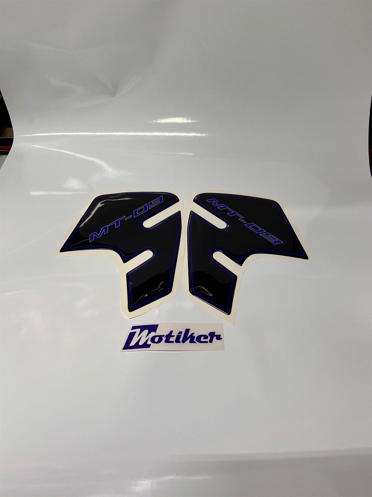 Yamaha MT-09 Tank Pad Sticker Modeli