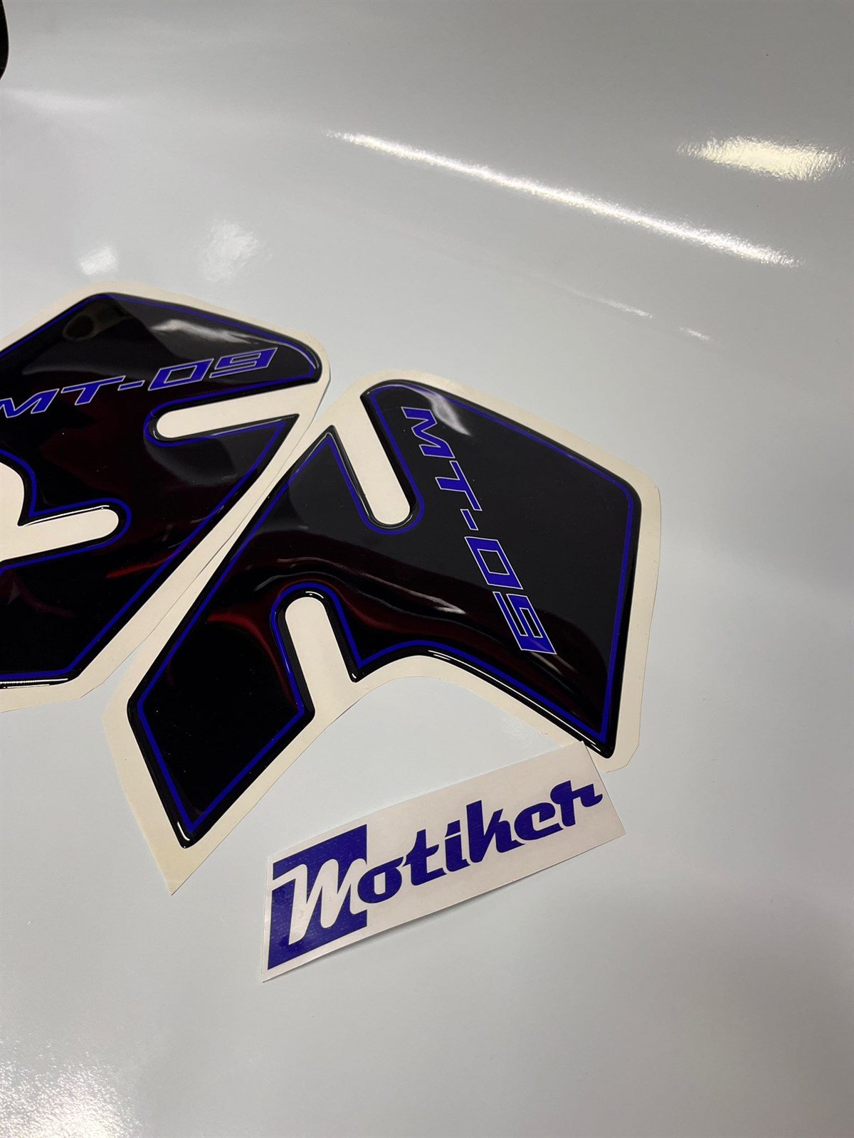 Yamaha MT-09 Tank Pad Sticker Modeli