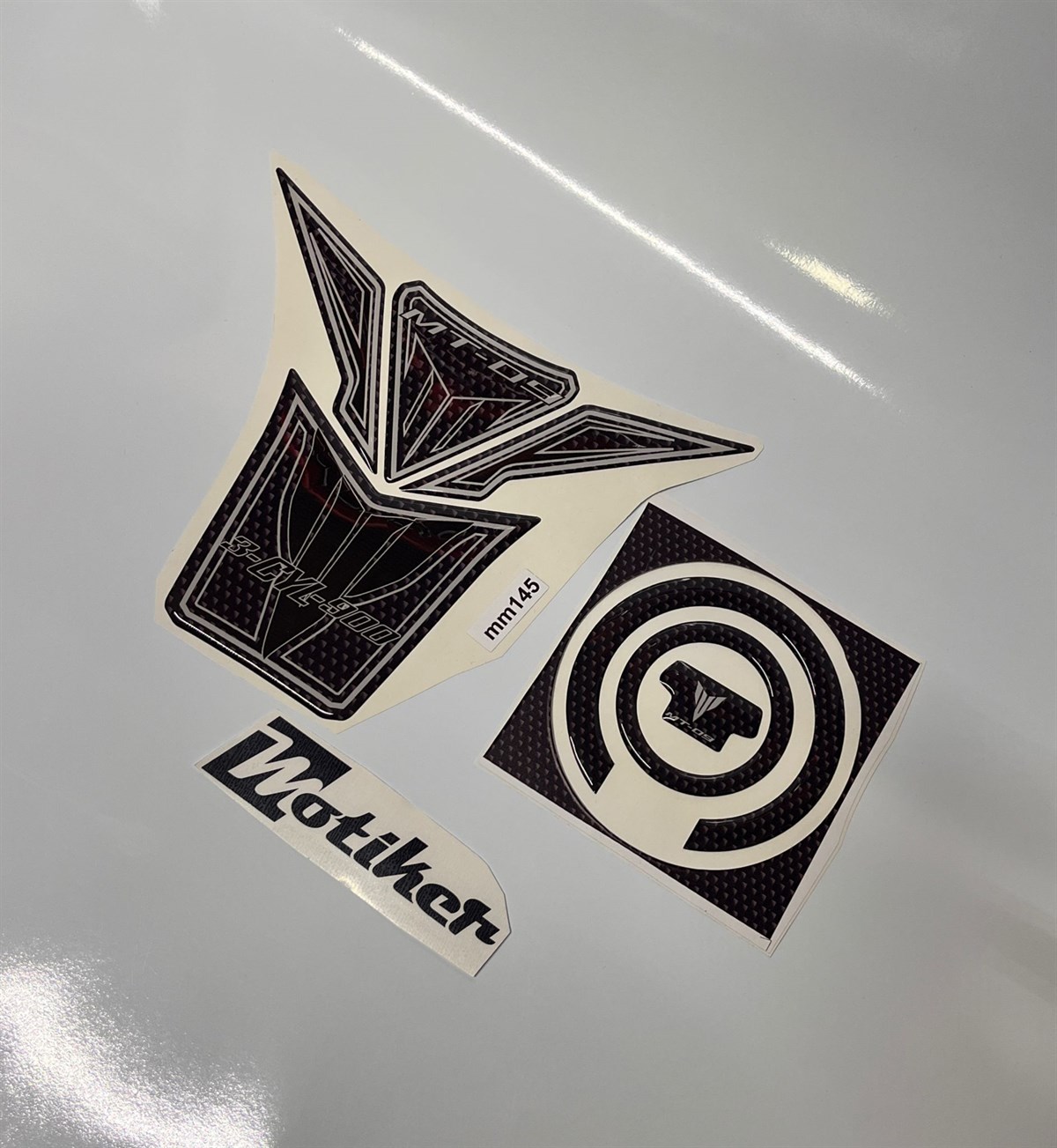 Yamaha MT-09 Tank Pad ve Depo Damla Sticker Modeli