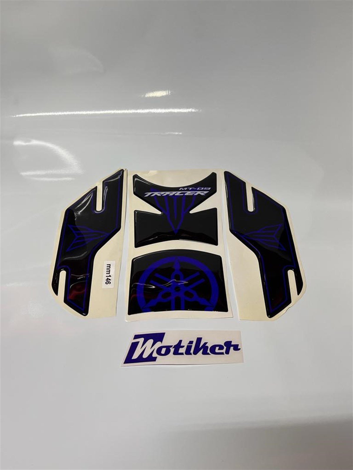 Yamaha MT-09 Tracker Tank Pad Sticker Modeli
