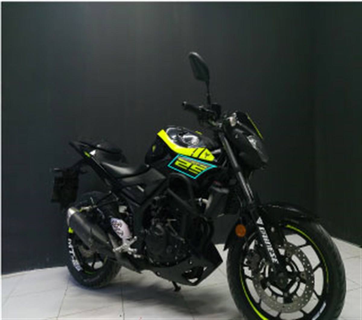Yamaha MT 25 Neon Yeşil Sağ Yan Grenaj Sticker Etiket Modeli