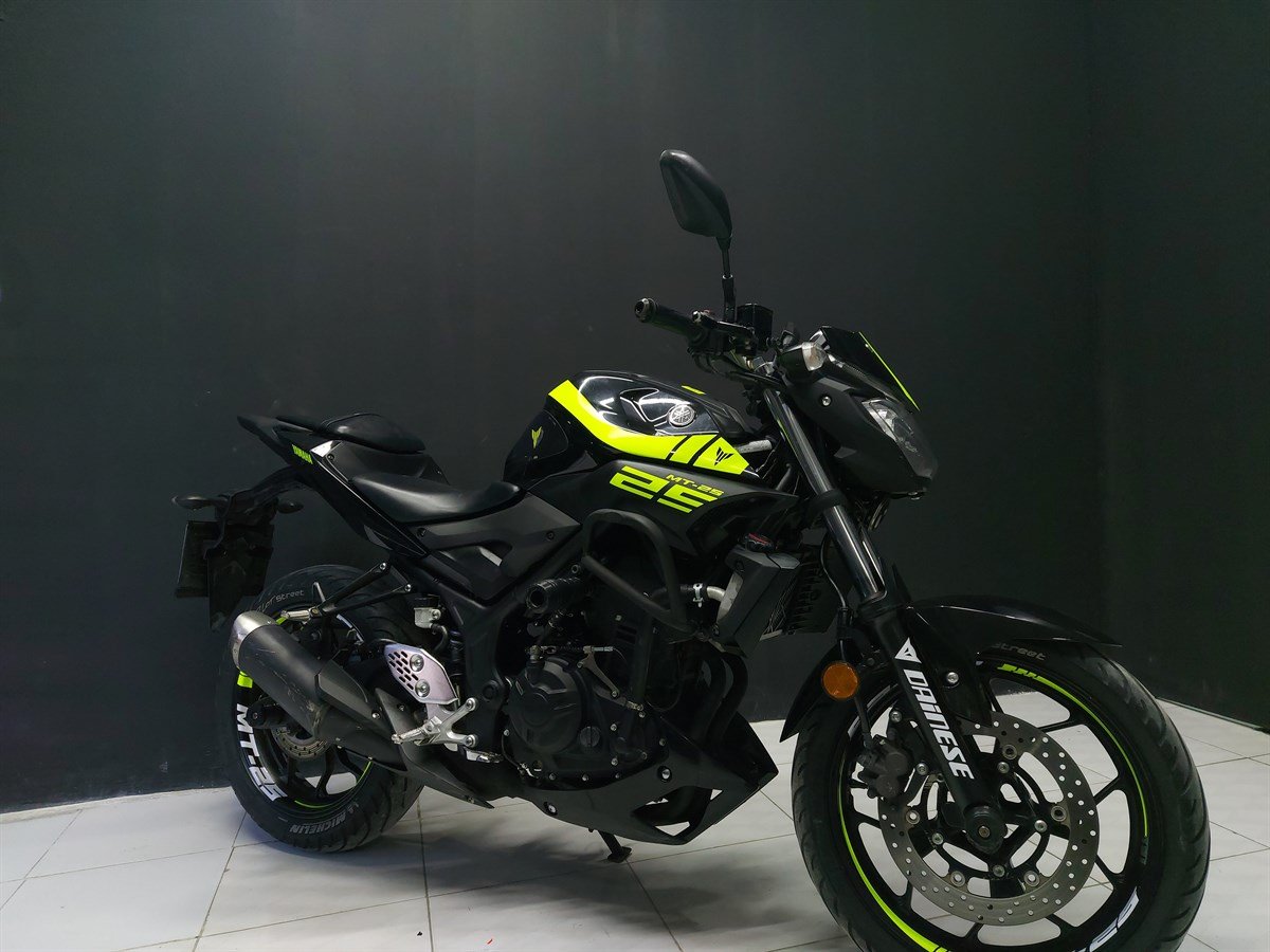 Yamaha MT 25 Neon Yeşil Sağ Yan Grenaj Sticker Etiket Modeli