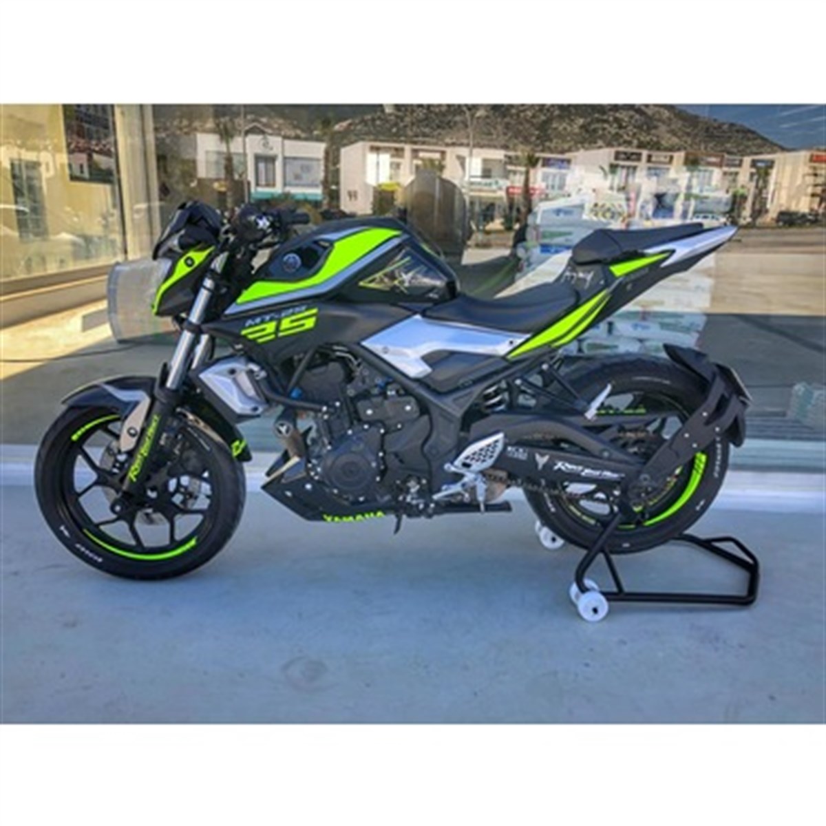Yamaha MT-25 Nev Modeli Sticker