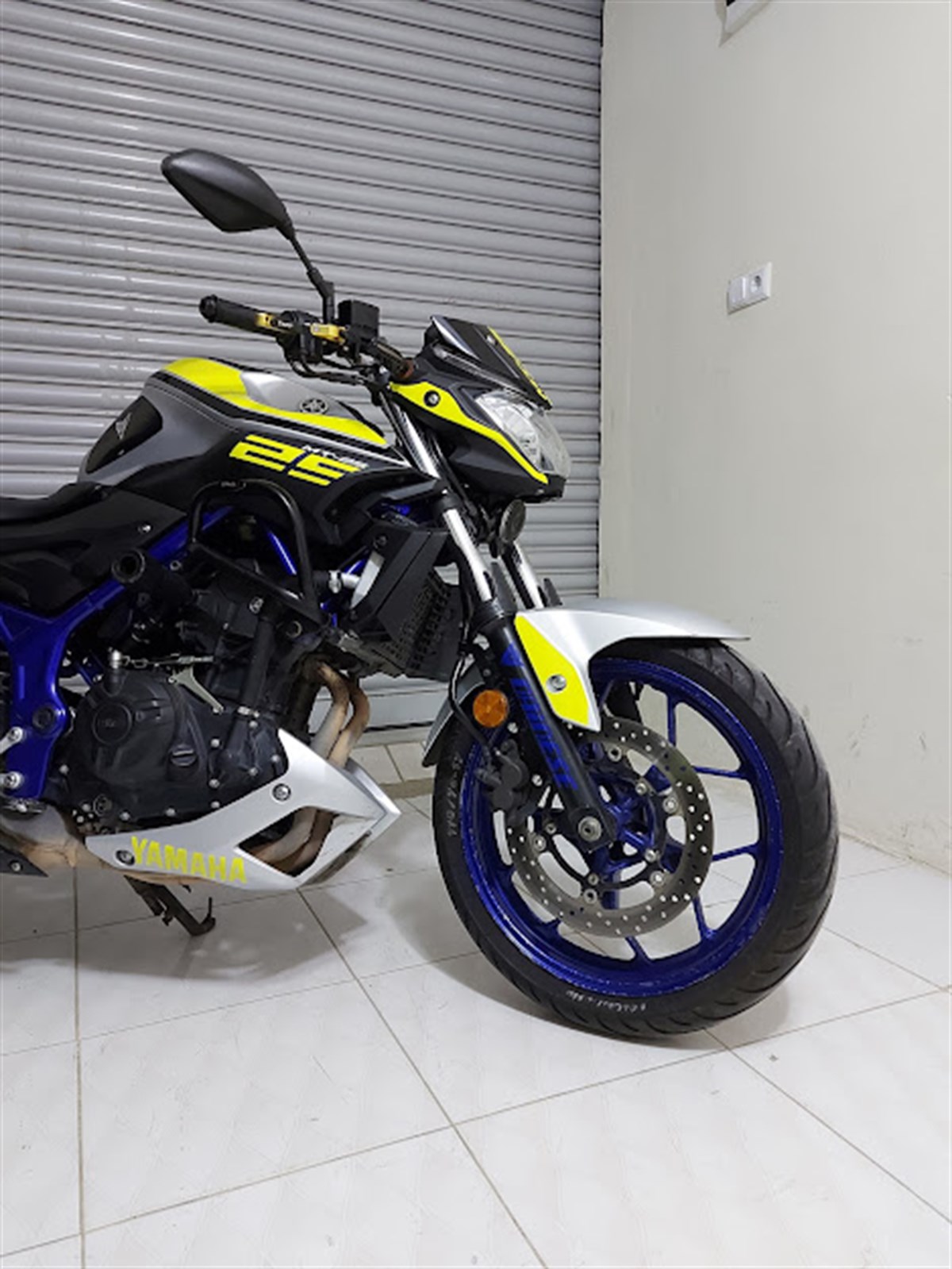 Yamaha MT 25 Sarı Siyah Takım Sticker Modeli