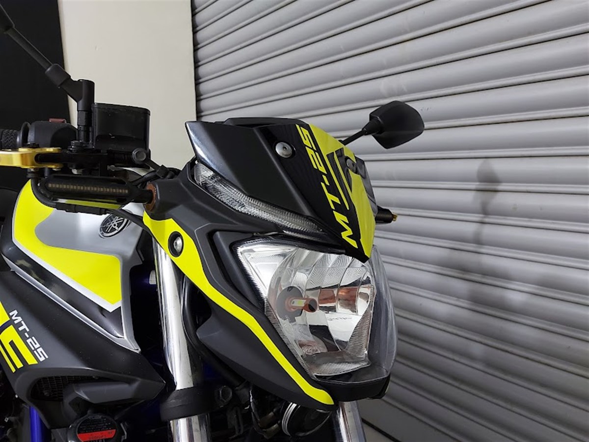 Yamaha MT 25 Sarı Siyah Takım Sticker Modeli