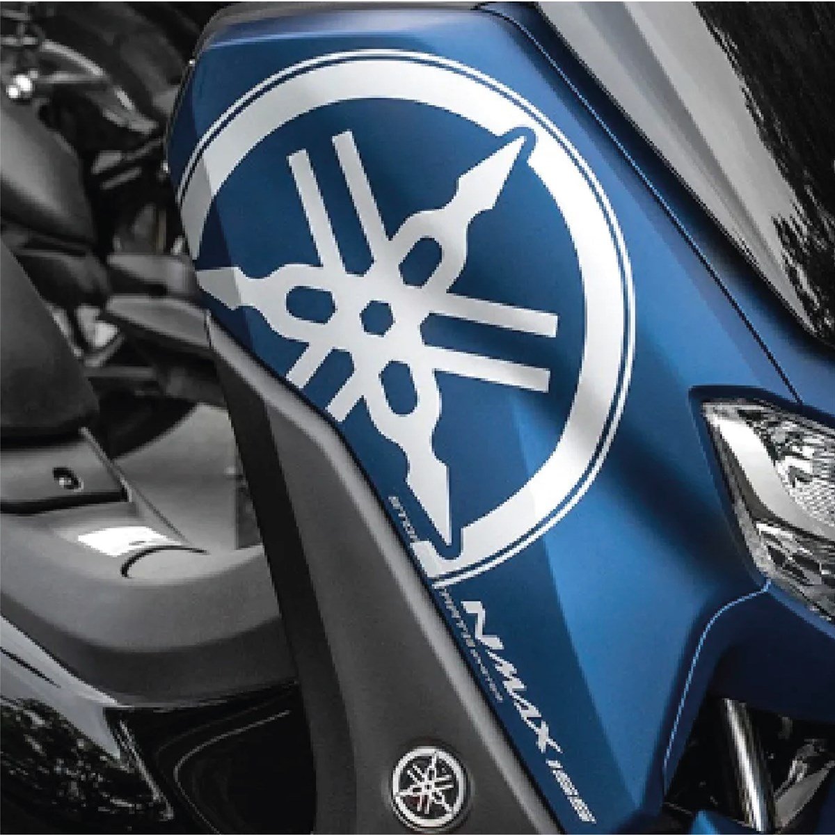 Yamaha Nmax 2022 Gümüş Gri Sticker 