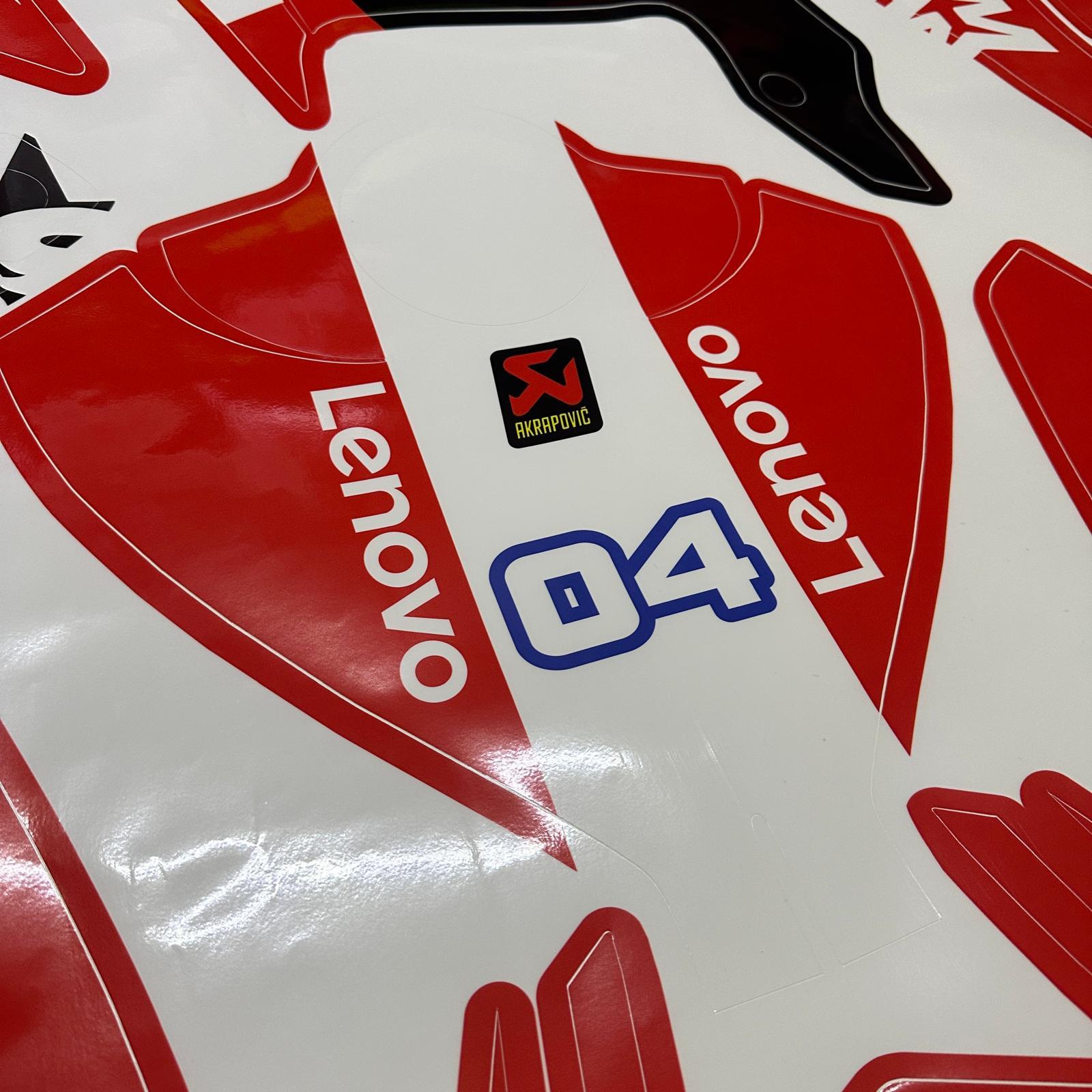 R25Yamaha R25 Kırmızı Sticker Etiket Modeli