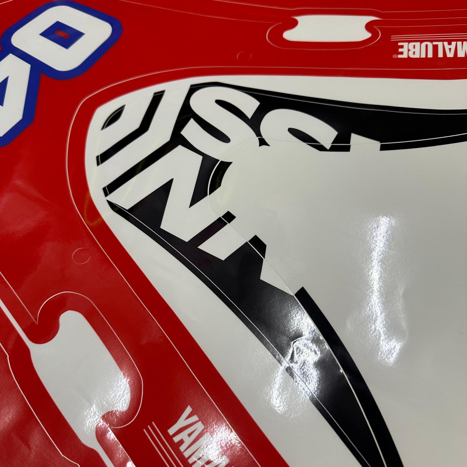 R25Yamaha R25 Kırmızı Sticker Etiket Modeli