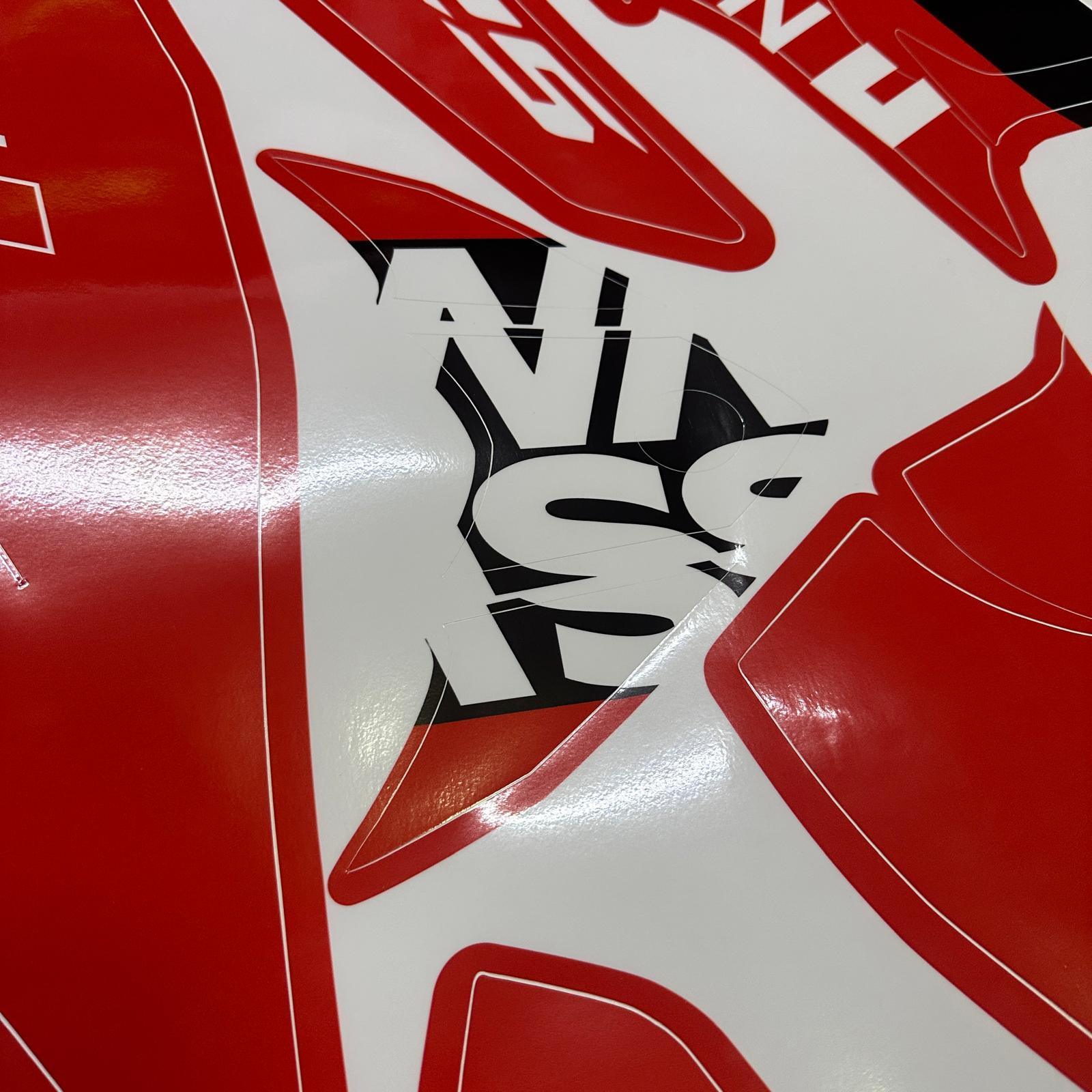 R25Yamaha R25 Kırmızı Sticker Etiket Modeli