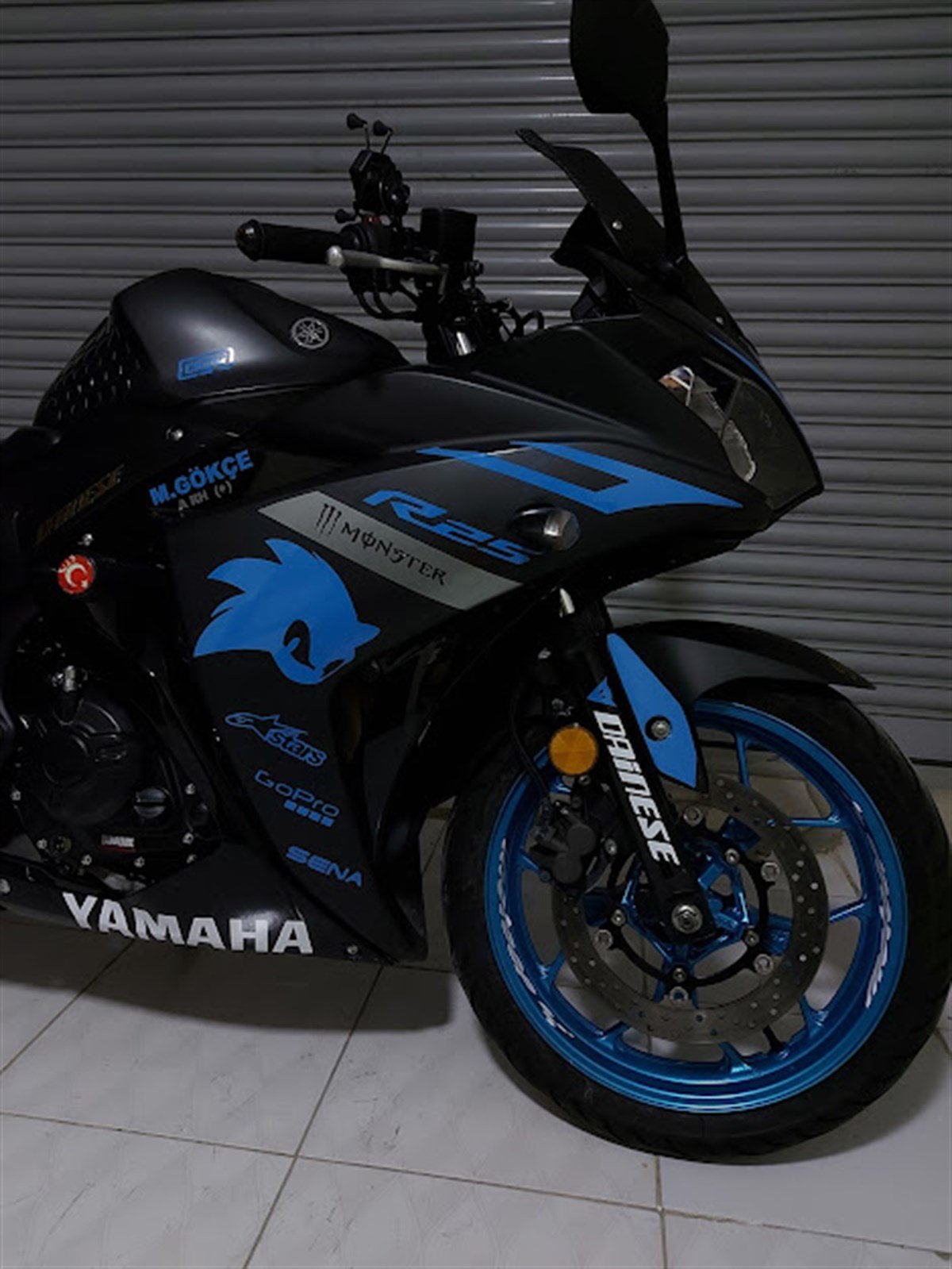 Yamaha R25 Mavi Desenli Sticker Etiket Modeli