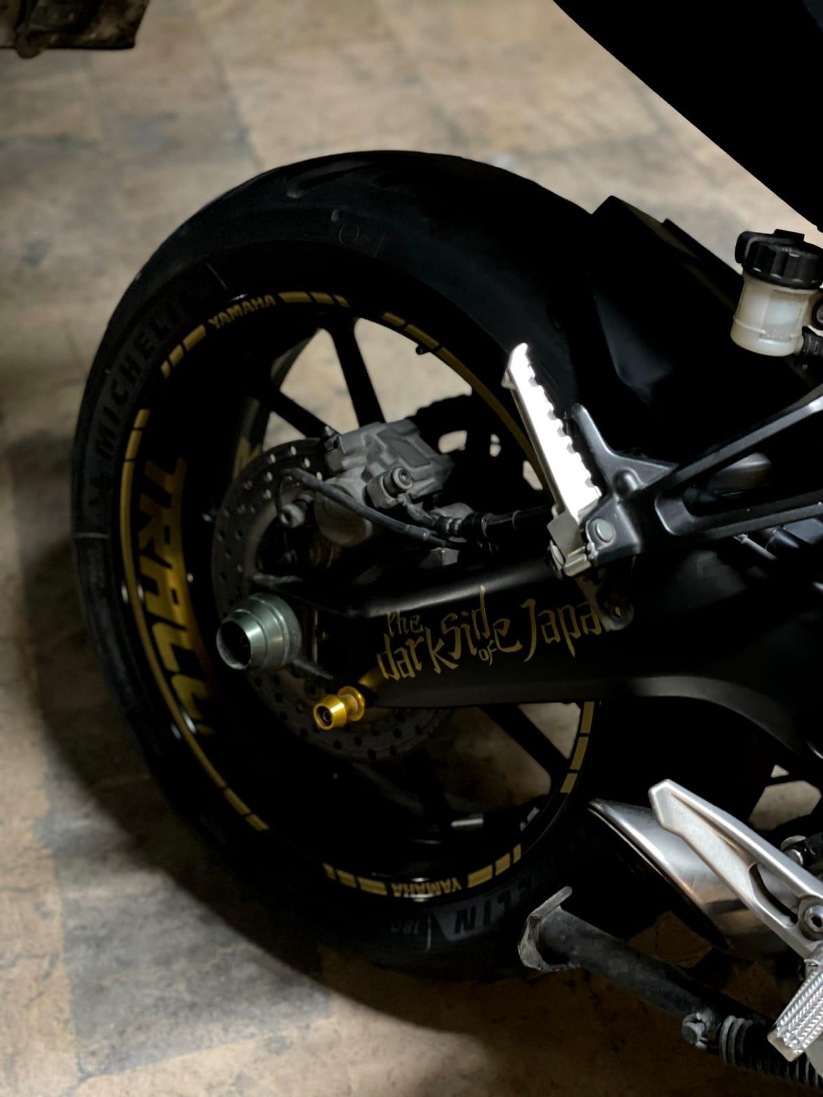 YAMAHA TRACER 09 Gold Tasarım Motosiklet Sticker Etiket Modeli