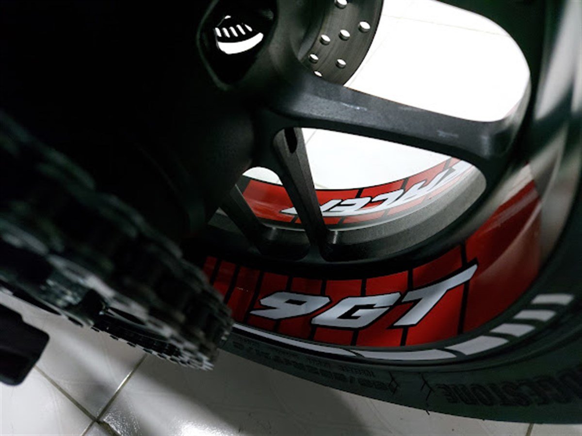 Yamaha Tracer GT 9 Özel Sticker Modeli Çift Renk Sticker Etiket