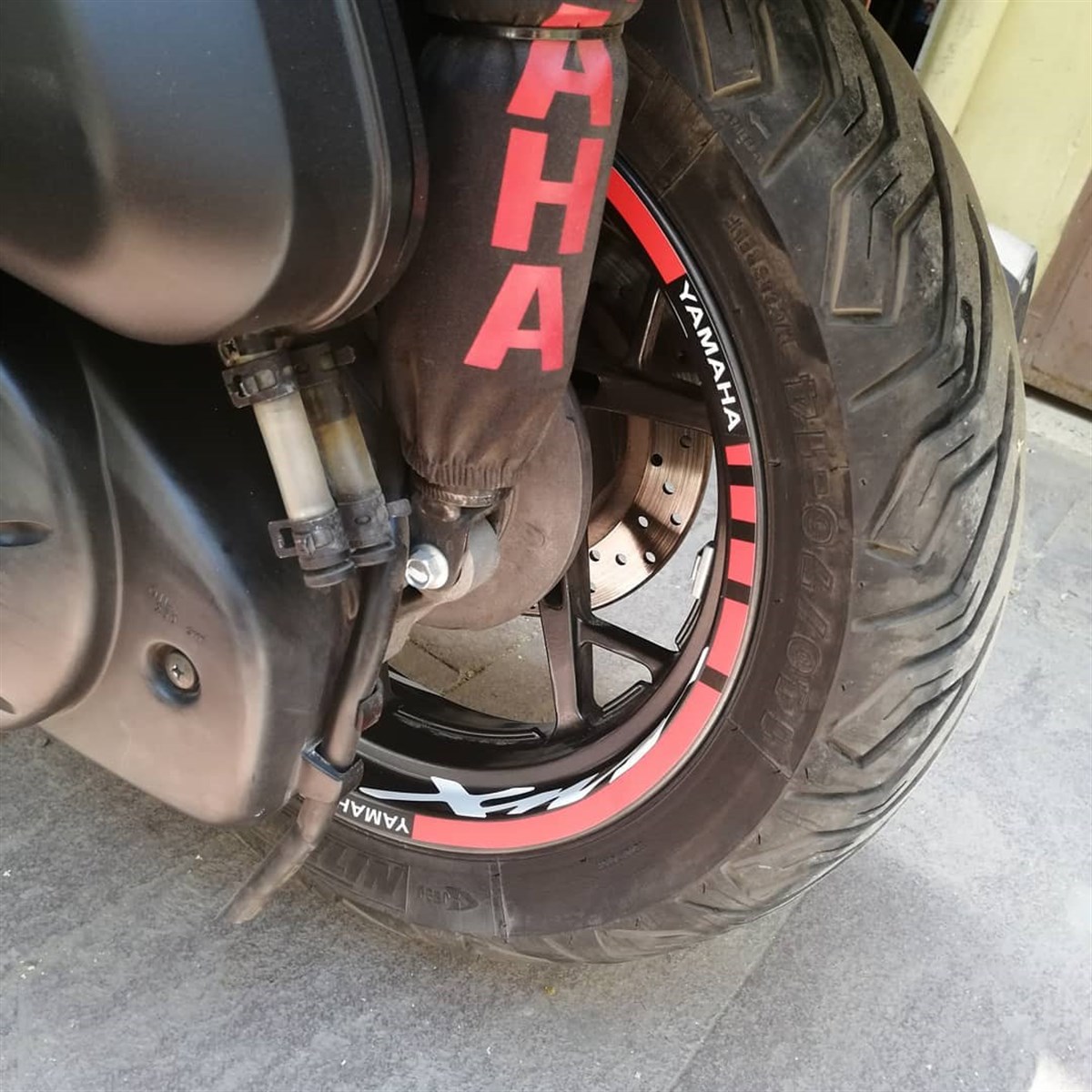 Yamaha XMAX Jant Şerit Sticker Etiket Modeli 