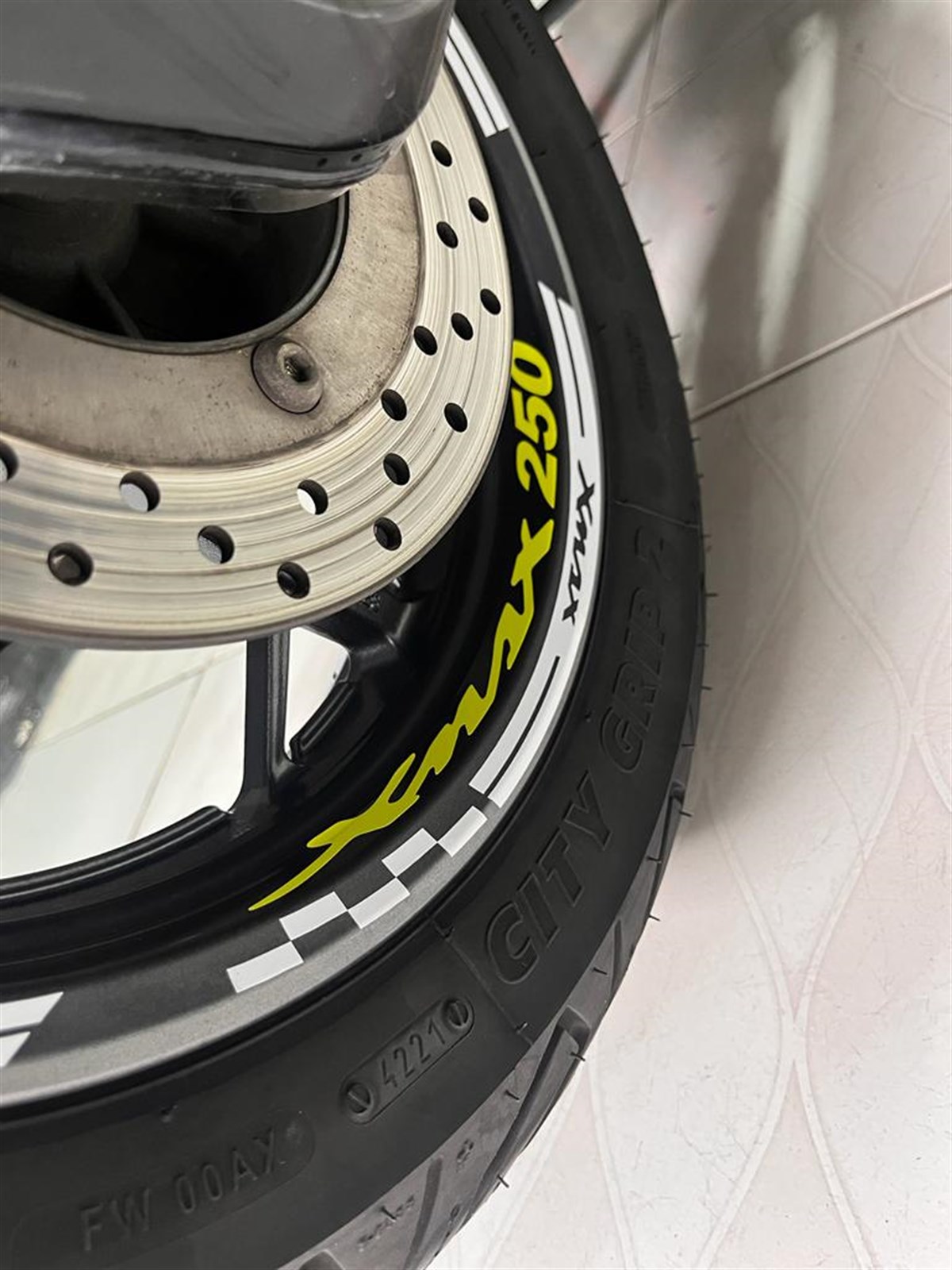 Yamaha XMAX Jant Sticker Etiket Modeli 