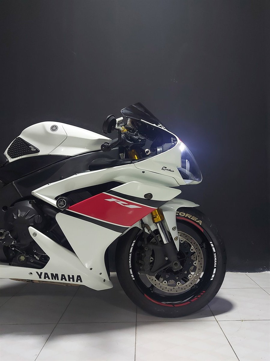 Yamaha YZF-R1 2009-2014 Uyumlu Sticker Etiket Modeli