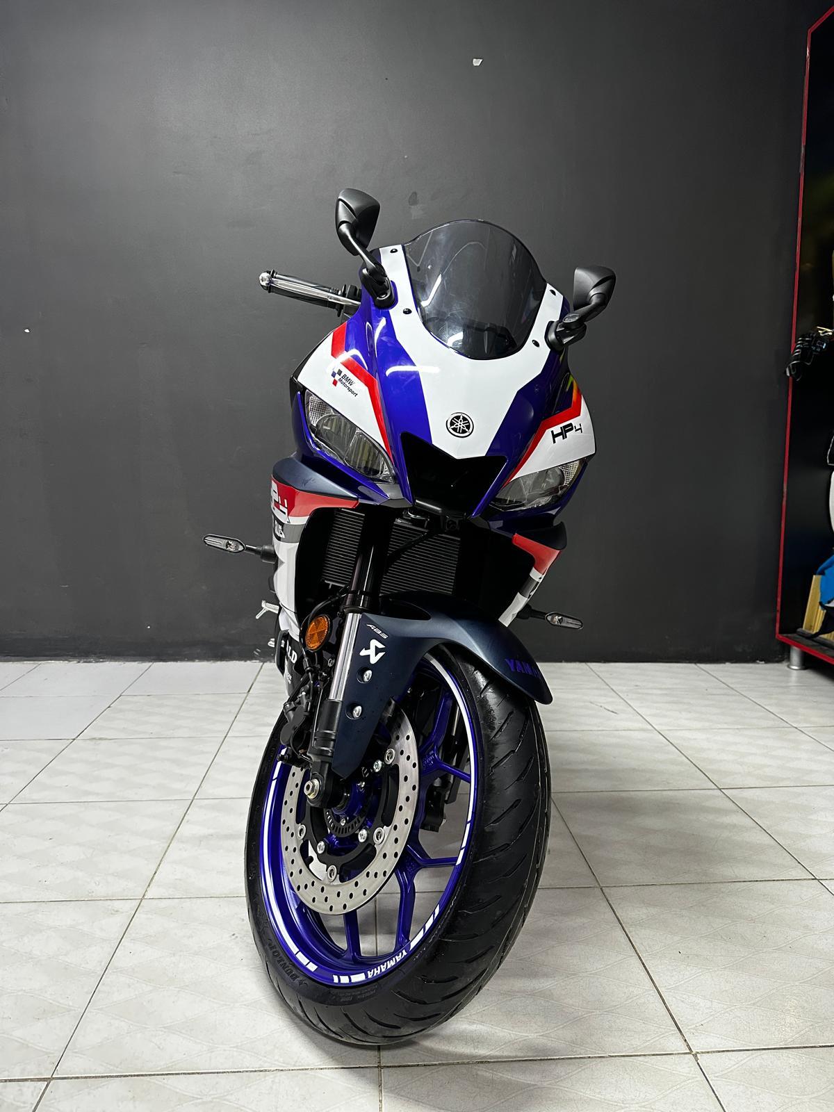 R25Yamaha YZF R25 BMW HP4 Tasarımı 19-23 Model