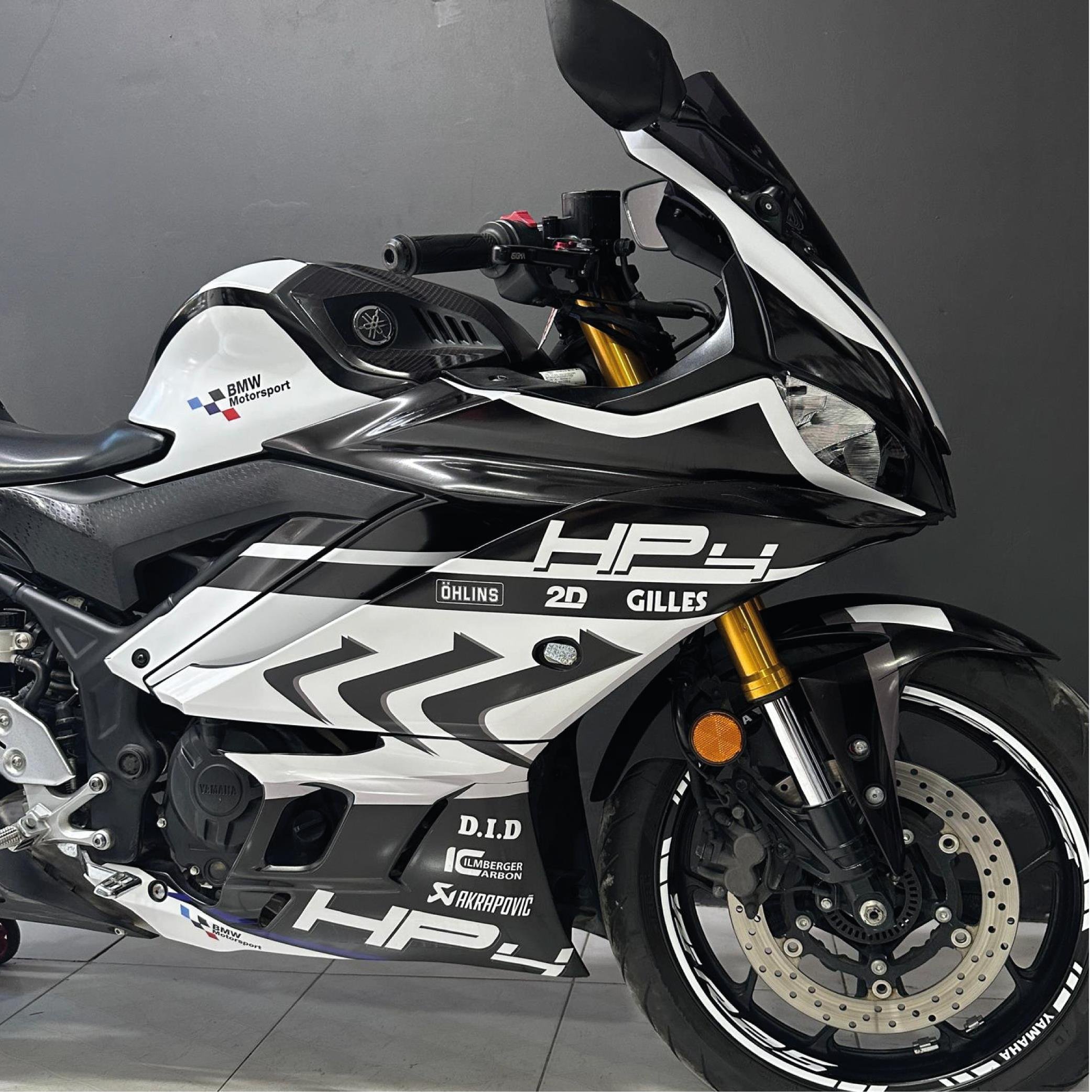 R25Yamaha YZF R25 BMW HP4 Tasarımı 19-24 Model Siyah 