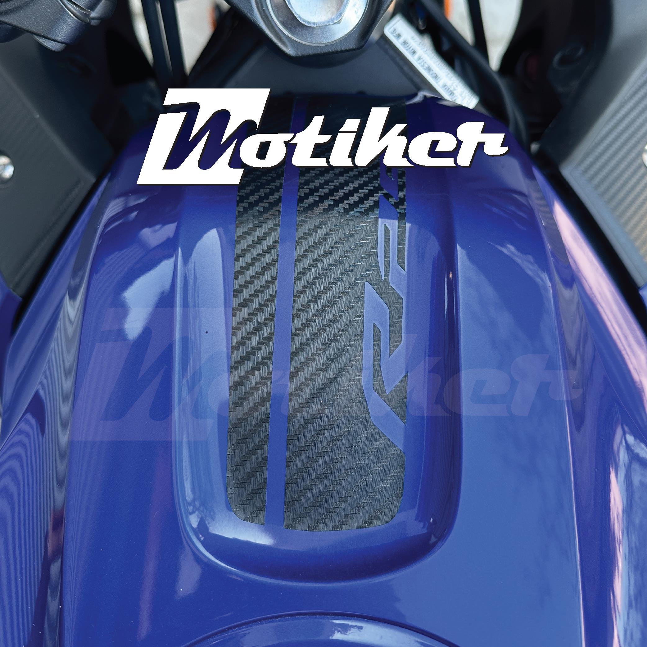 R25Yamaha YZF R25 Depo Üstü Karbon Sticker Etiket Modeli