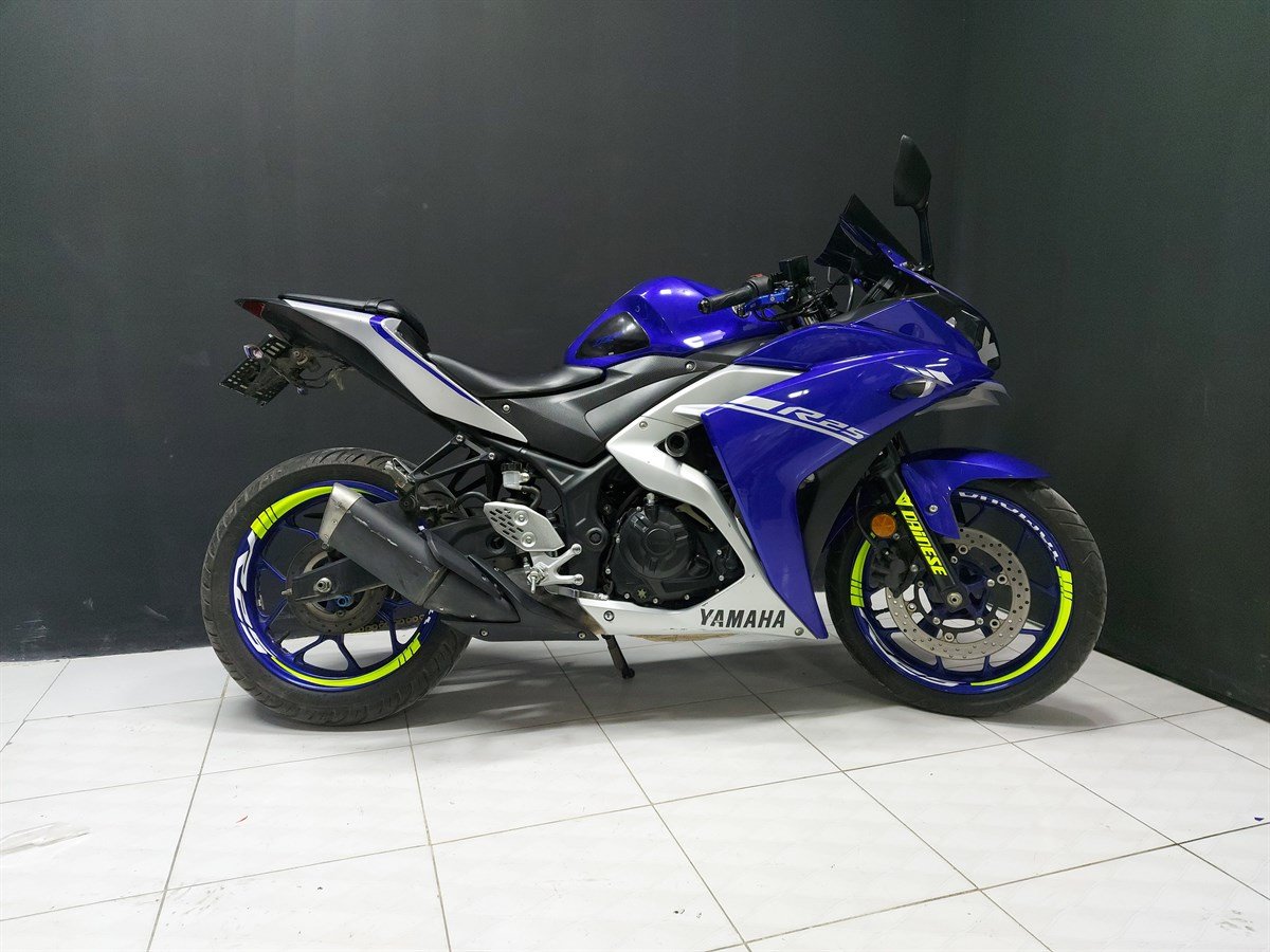 Yamaha YZF-R25 Geniş Neon Jant Sticker Etiket Modeli 
