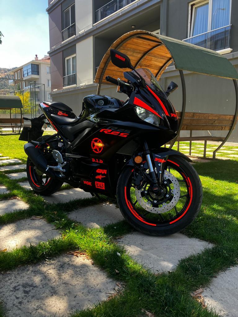 Yamaha YZF R25 Neon Turuncu Sticker Etiket Modeli